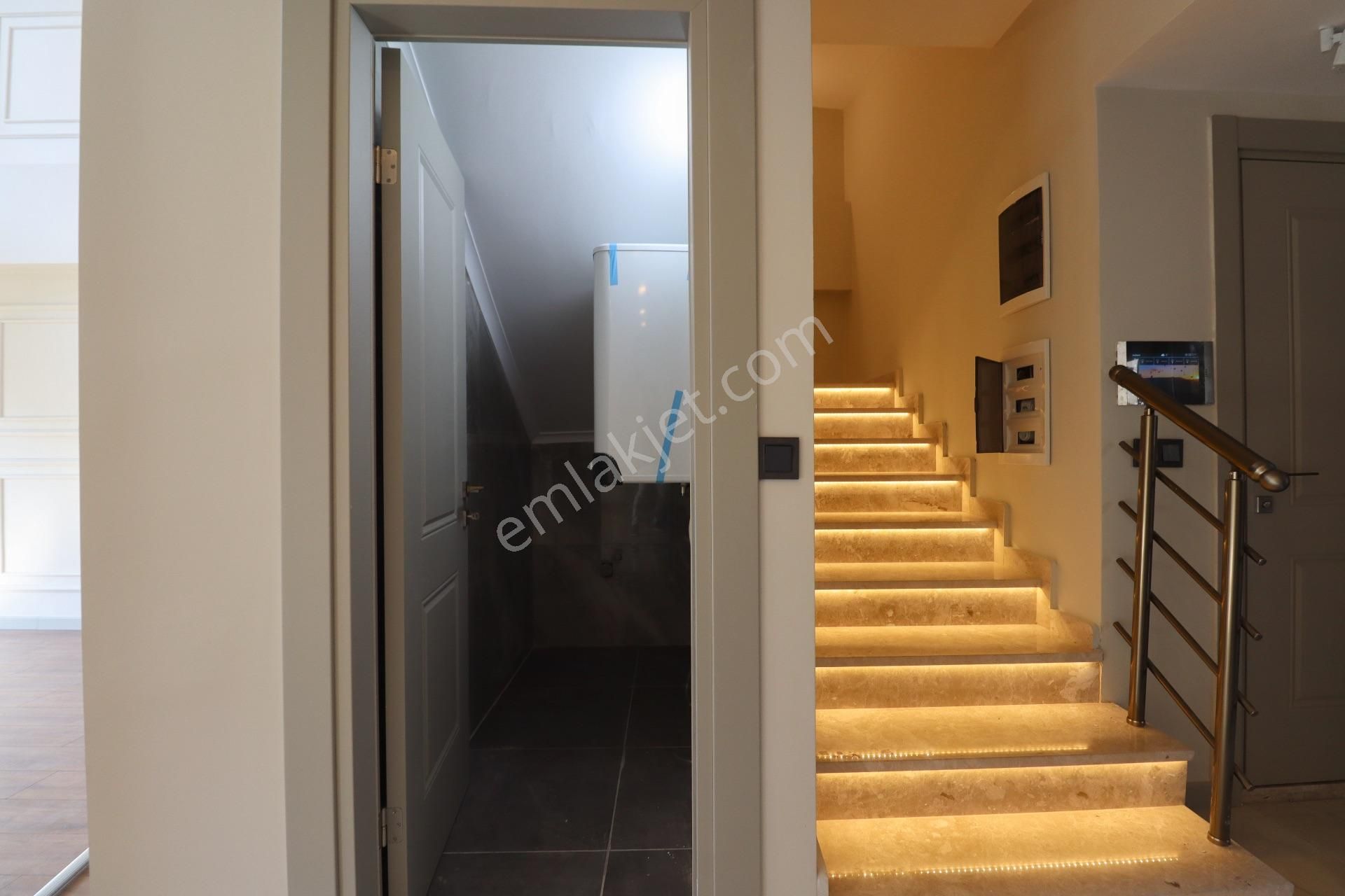 Güre Sahil Tarafında Satılık Havuzlu Sitede 4+1 Sıfır Villa - Görsel 5