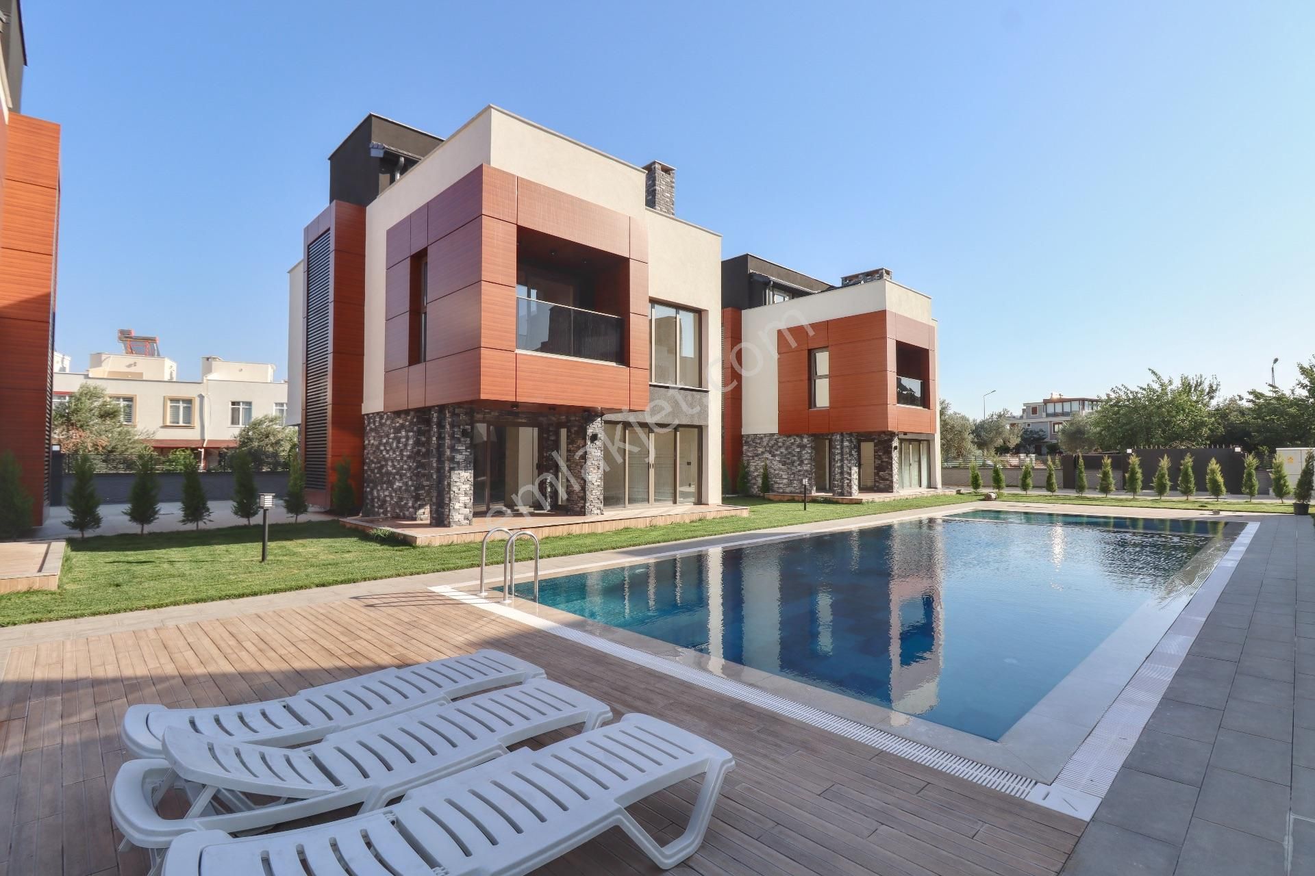 Güre Sahil Tarafında Satılık Havuzlu Sitede 4+1 Sıfır Villa - Görsel 6