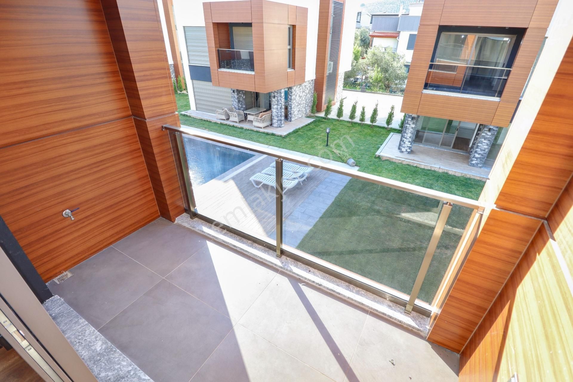 Güre Sahil Tarafında Satılık Havuzlu Sitede 4+1 Sıfır Villa - Görsel 33