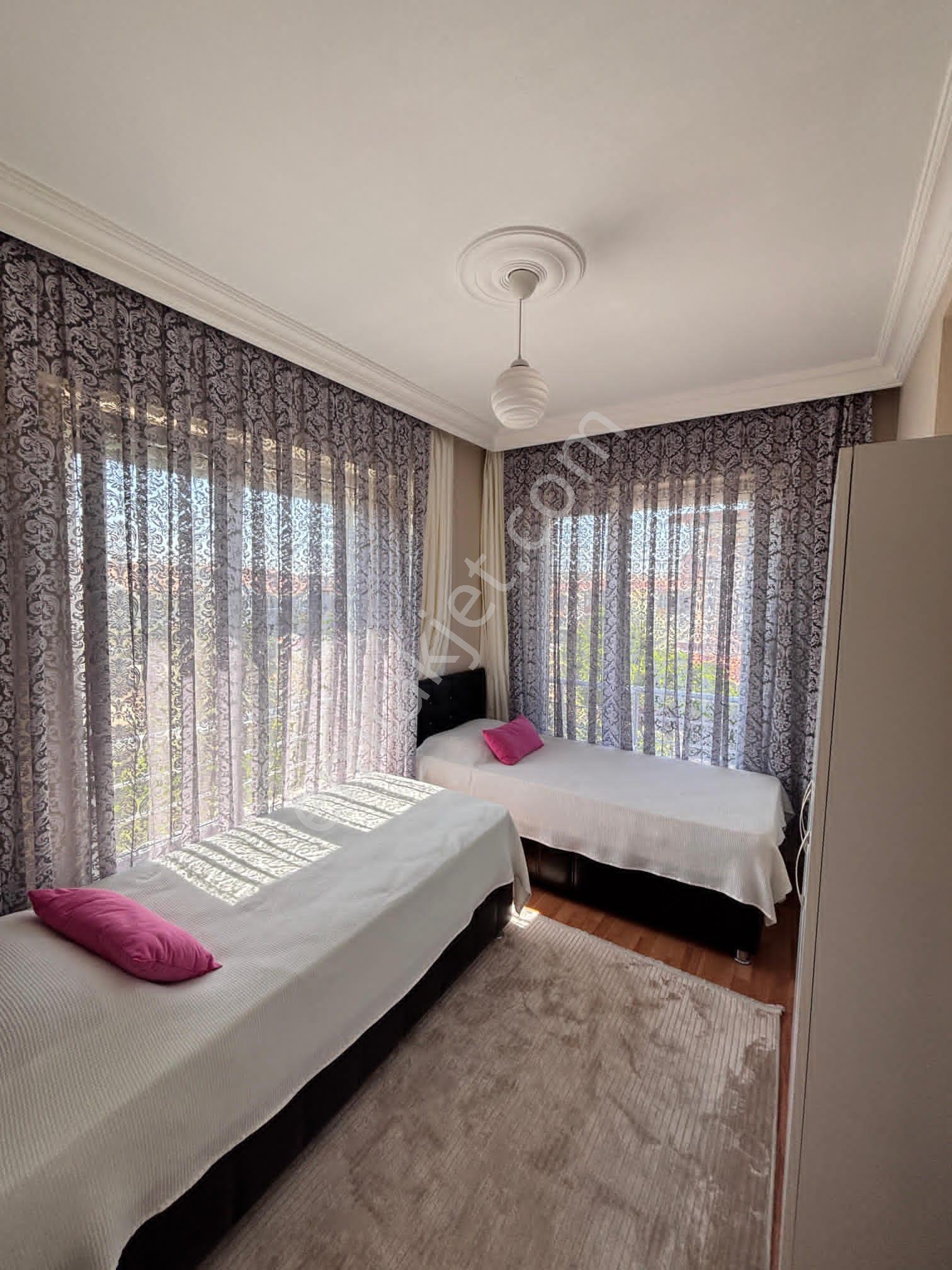 Şarköy De Işık Emlaktan Cumhuriyet Mah De 3+1 160 M2 Mustakil Dubleks - Görsel 12
