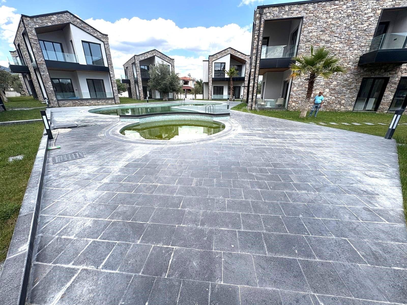 Sezgin Emlaktan Gürede Yüzme Havuzlu Şık Tasarım Satılık Villa - Görsel 6