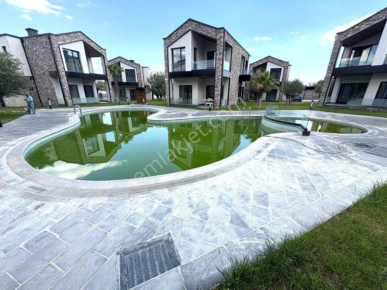 Sezgin Emlaktan Gürede Yüzme Havuzlu Şık Tasarım Satılık Villa - Görsel 31