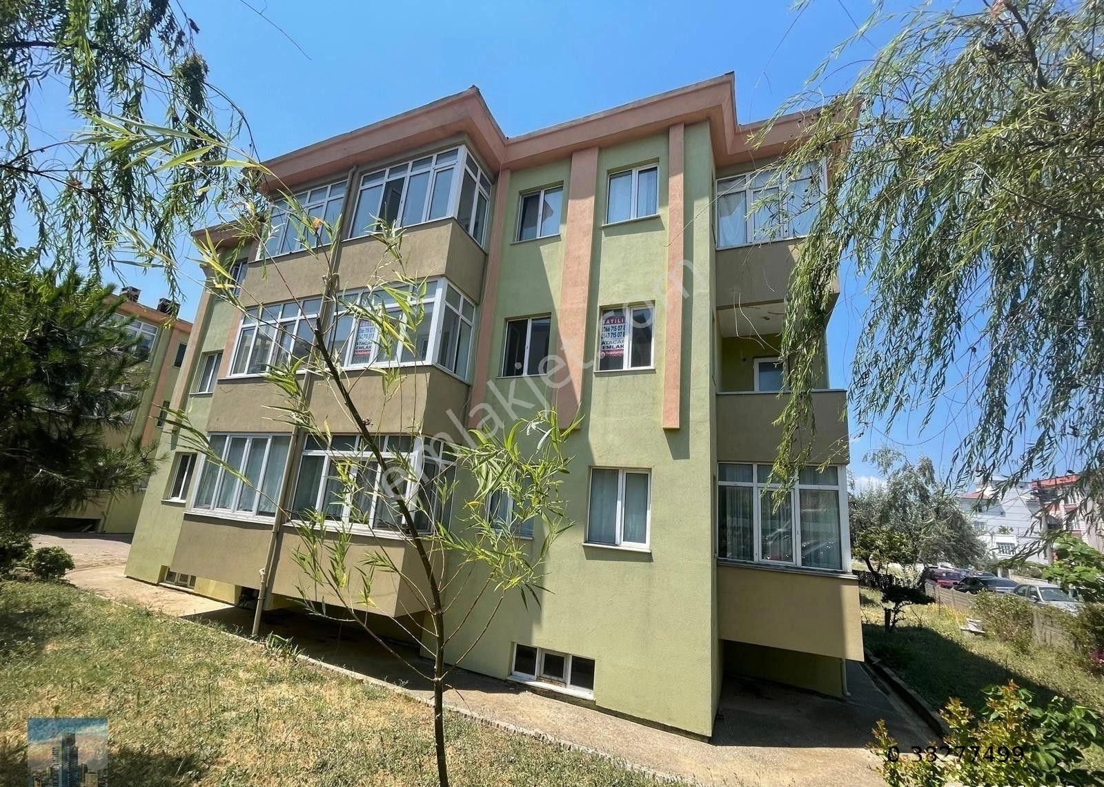 S1050 Ayhan Gezer Emlakta İhsaniye Mh Site İçerisinde Satılık Ara Kat Daire