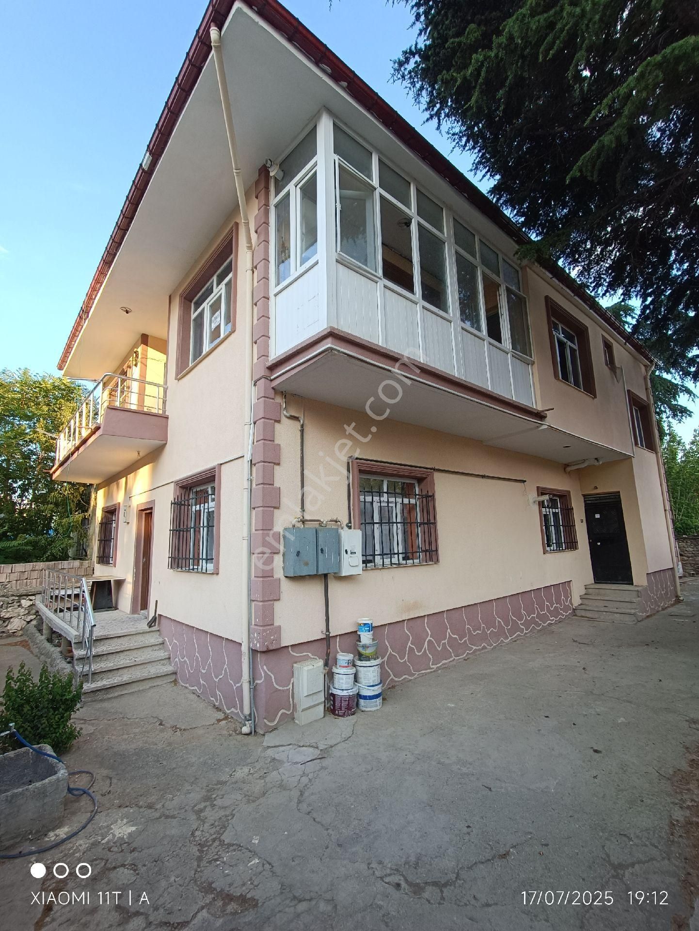 Kiralık Daire 2 Ci Kat Müstakil