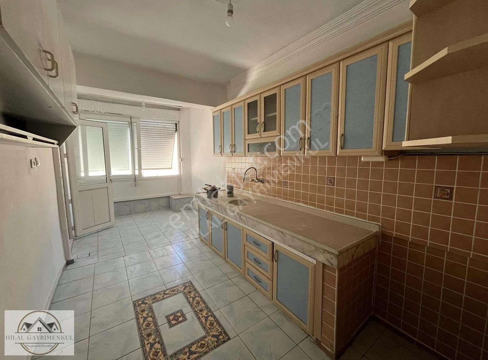 Hilal Gayrimenkulden Eğitim Hastyakını Çift Balkonlu*2+1*kiralık