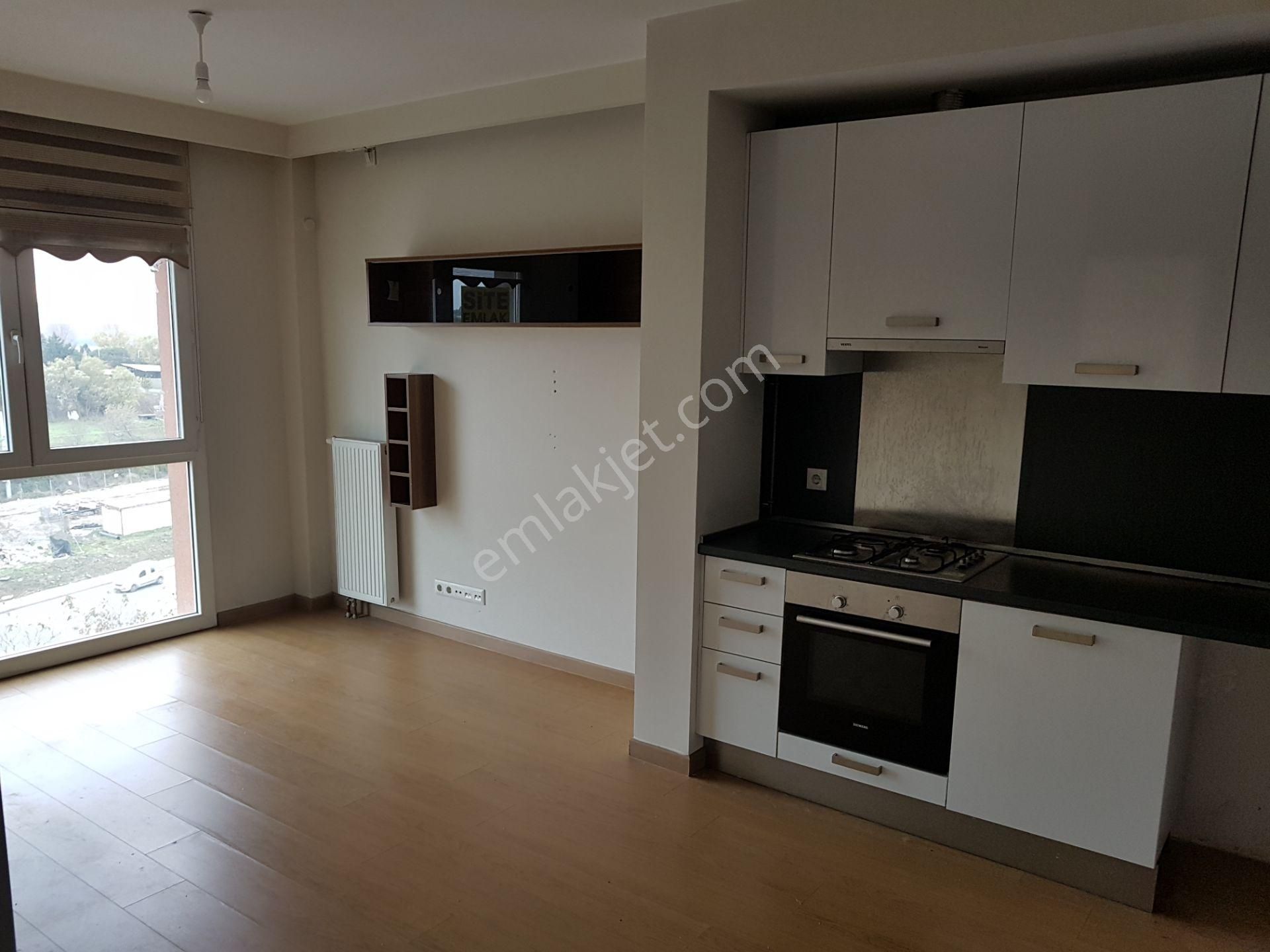 Soyak Park Aparts 1.etap'da 72m2 Açık Mutfaklı 2+1 Kiralık Daire