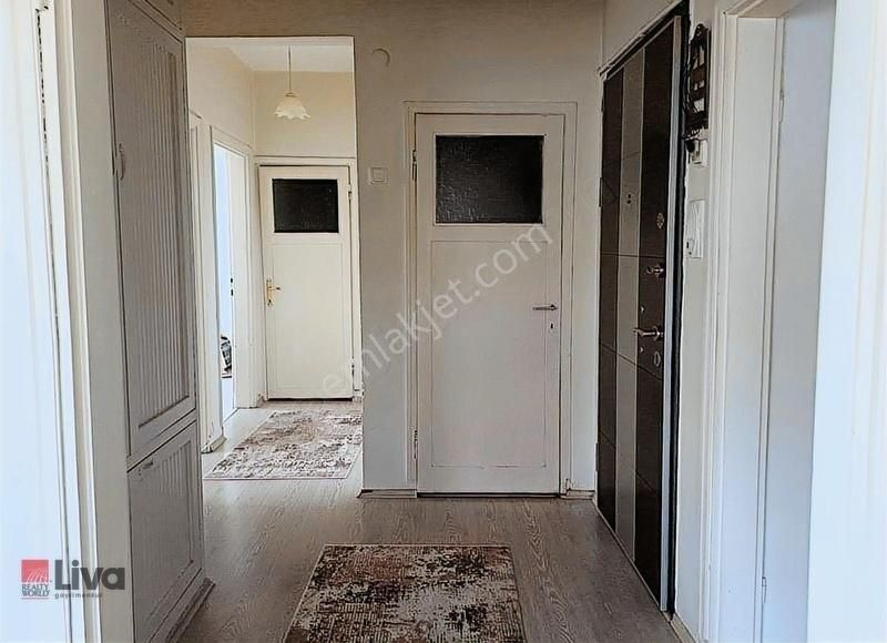 Liva'dan Altıeylül Çiğdem Sokakta Asansörlü 2+1 85m2 - Görsel 3