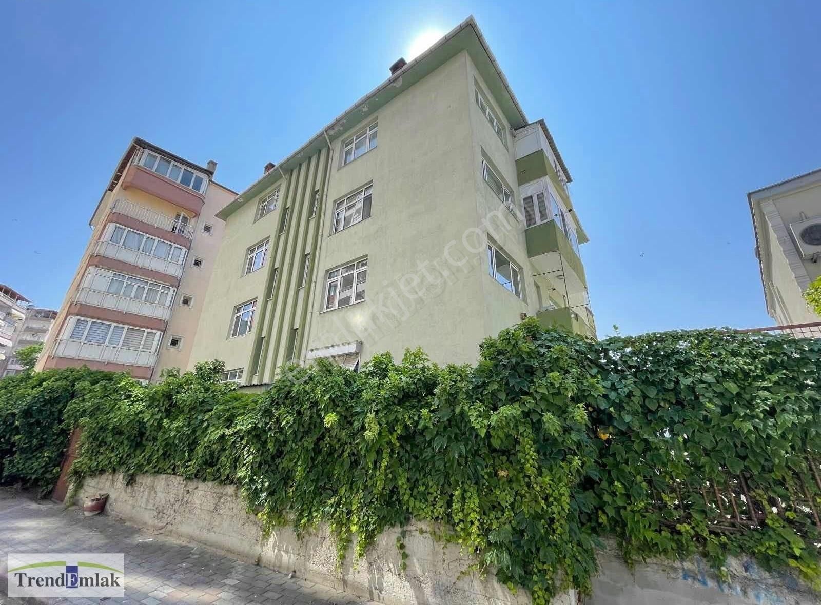 İzmit Merkez'de Kiralık 2+1 Ara Kat Daire