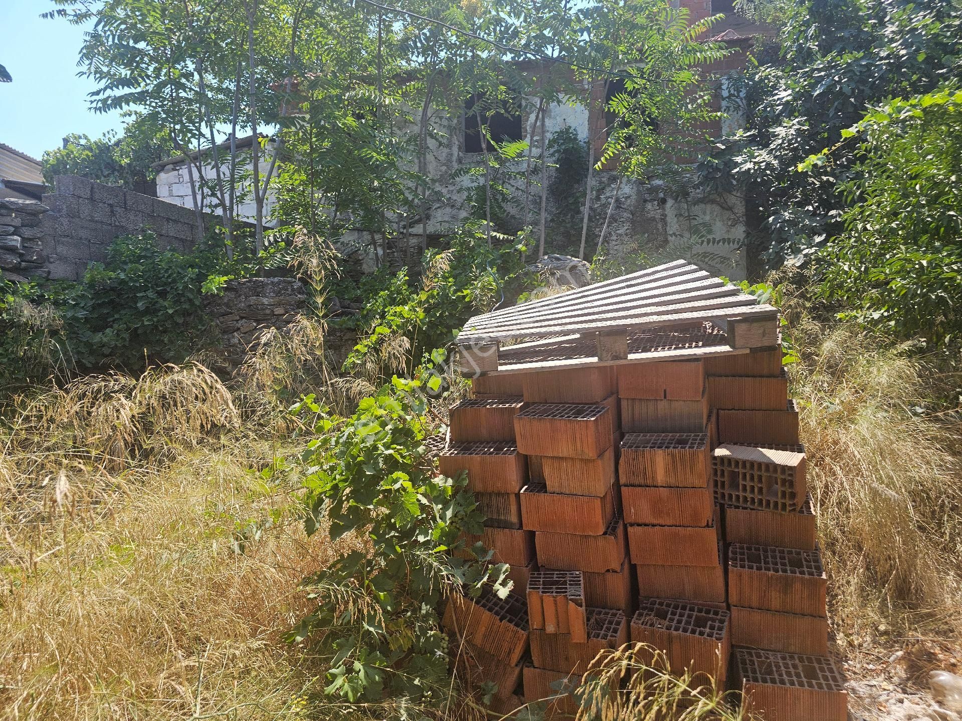 Söke Emlak Ofisisınden Bağarasında Satılık Mustakıl Ev - Görsel 11