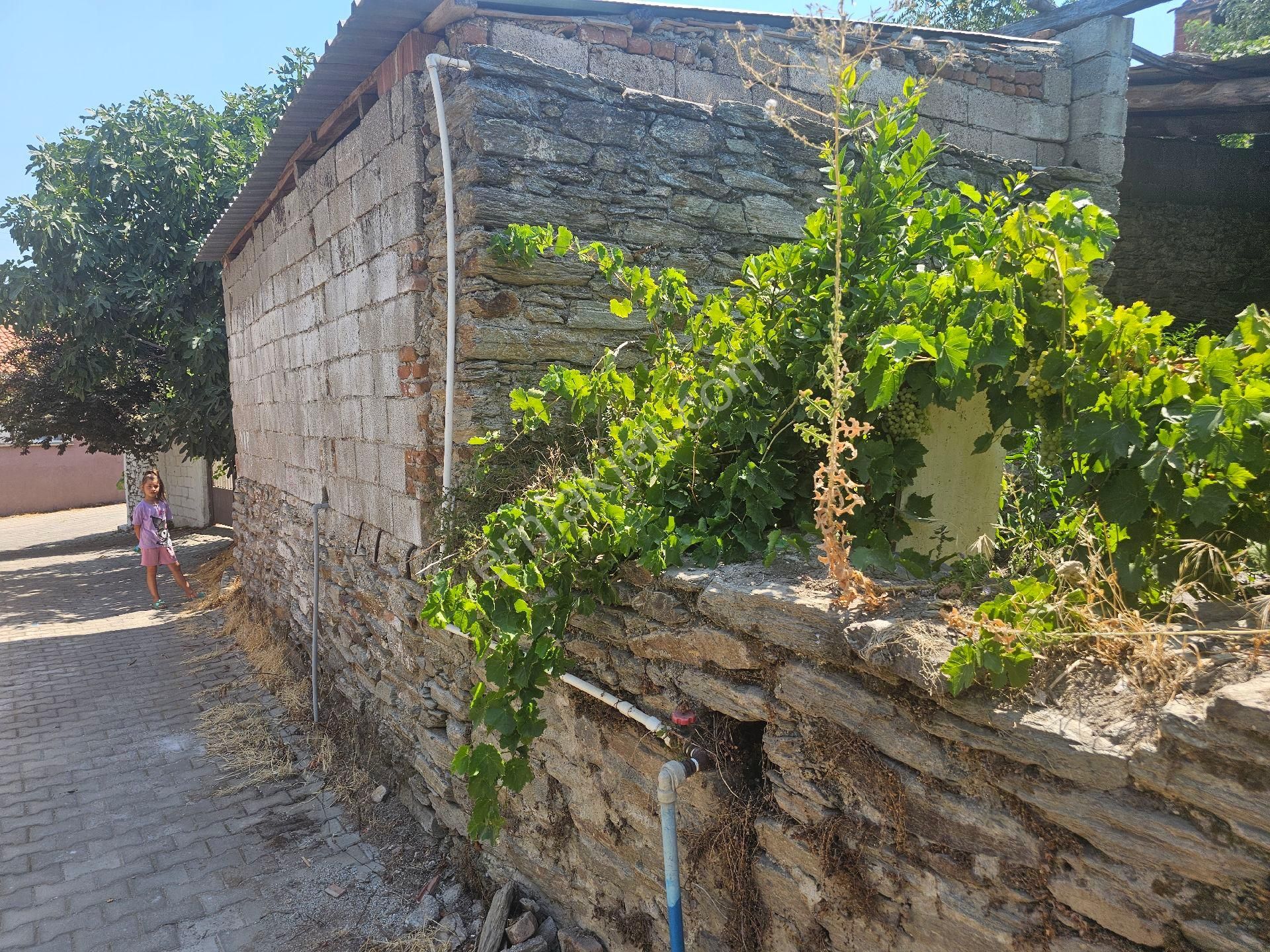 Söke Emlak Ofisisınden Bağarasında Satılık Mustakıl Ev - Görsel 8