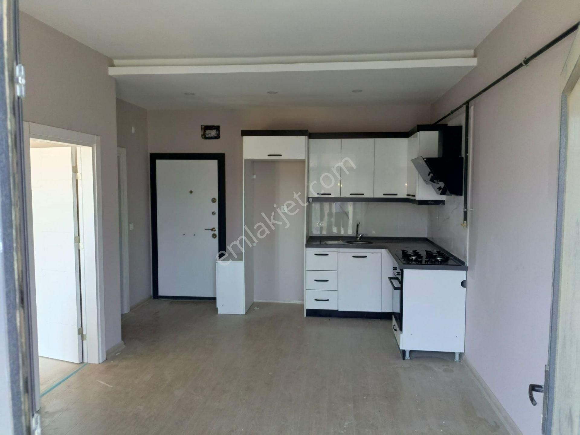Ekşioğlu 'dan Tekirdağ Süleymanpaşa Atatürk Mahallesinde 1+1 Kiralık Daire