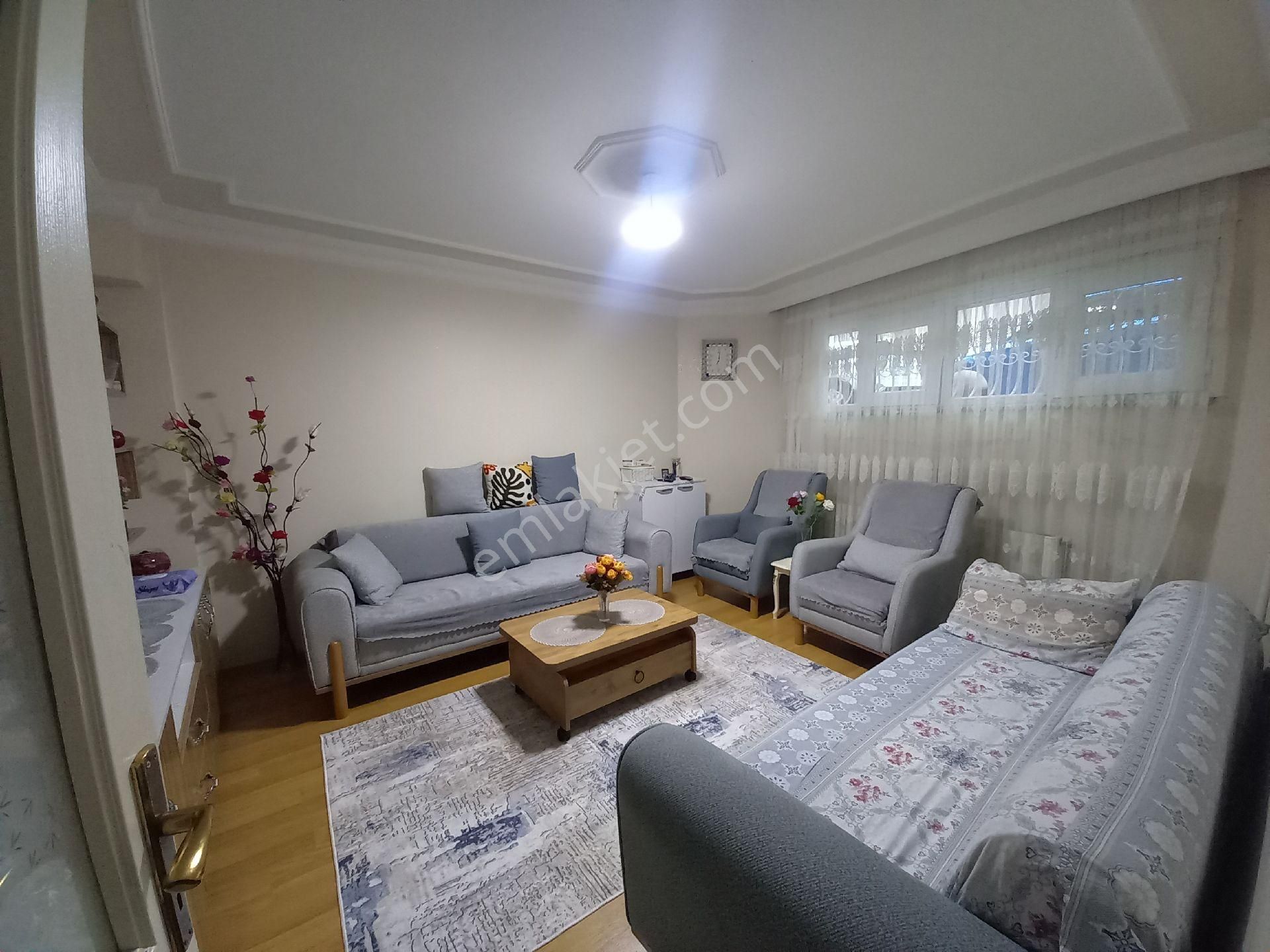 Bahçelievler Yenibosna Zafer Mah Satılık Bahçe Katı Daire 2+1 - Görsel 2