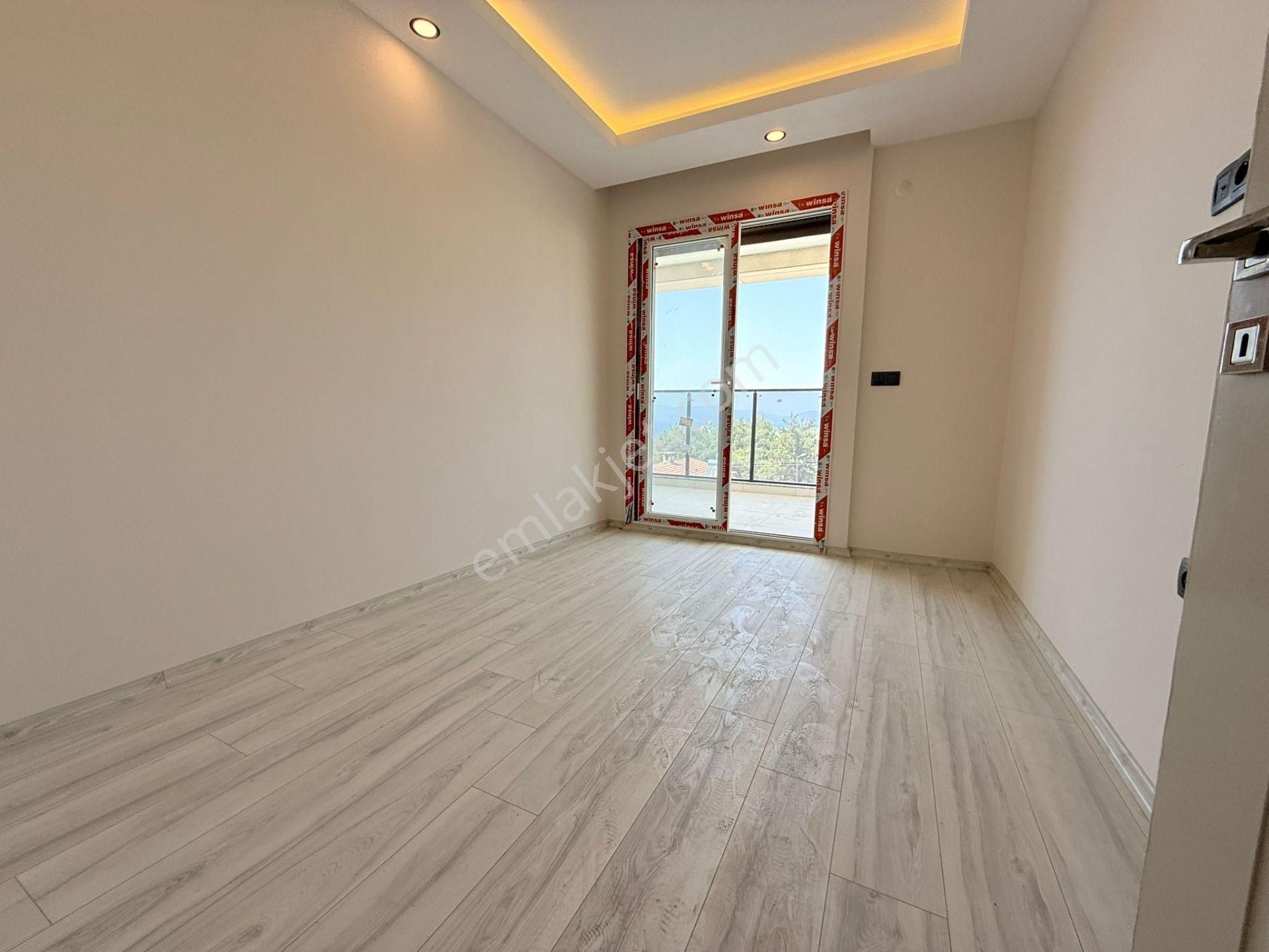 Merkezi Konumlu-manzara-güvenlık-havuz-otopark-bahçe-sosyal Alan-lüx Fırsat Daireler - Görsel 13