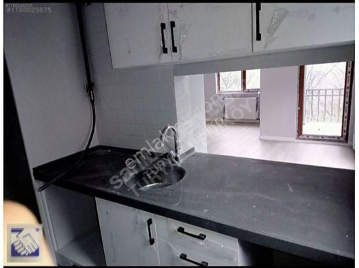 Bahceköyde Yeni Satılık 2+1 Daire