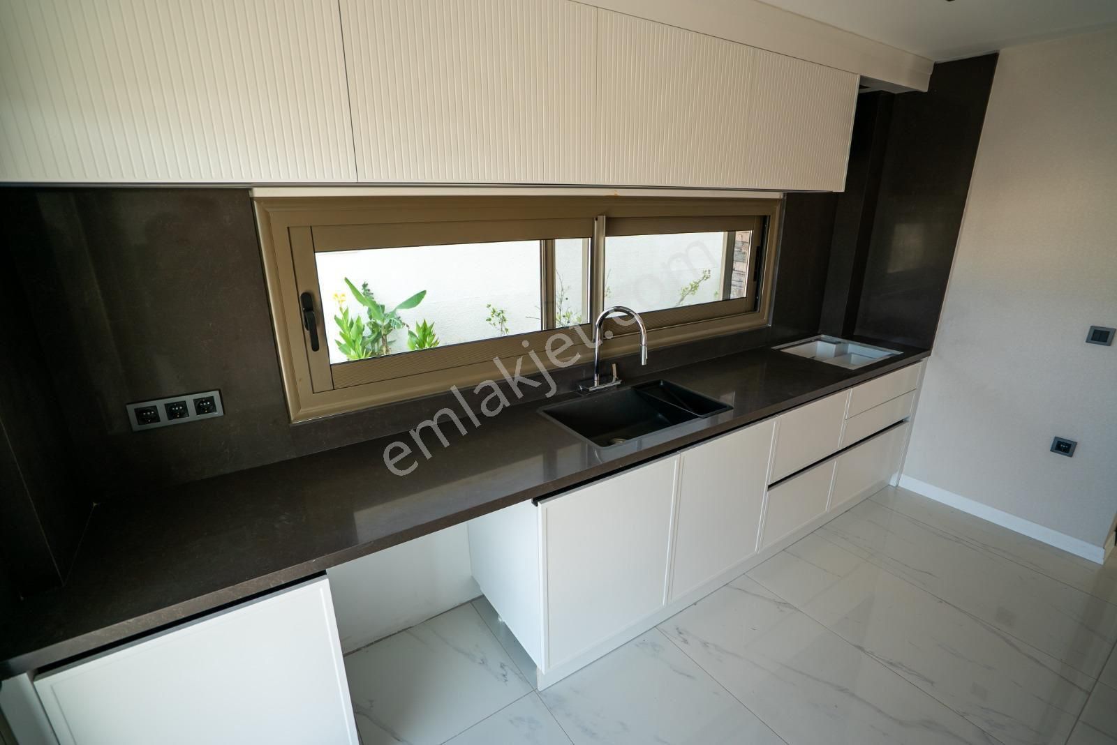 Guvenlık-özel Havuz-bahçe-otopark-merkezi-asansor-sauna-hamam--lüx-akıllı Ev -tamamı Müstakıl - Görsel 11