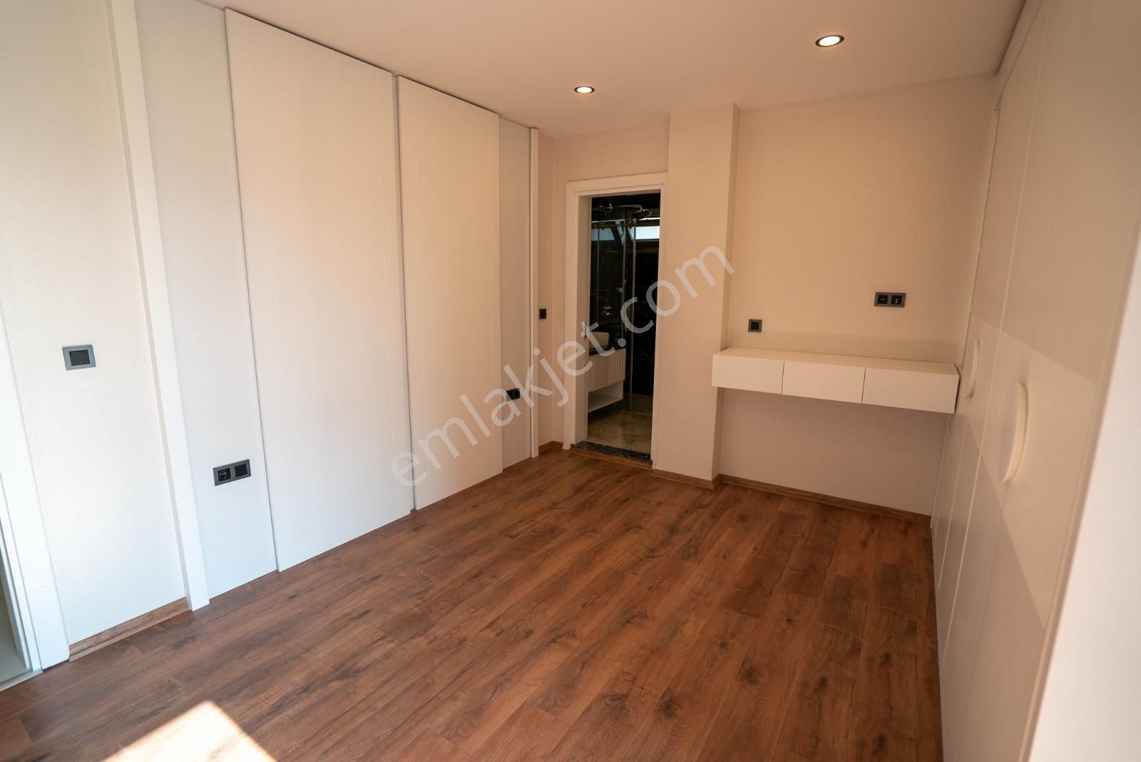 Guvenlık-özel Havuz-bahçe-otopark-merkezi-asansor-sauna-hamam--lüx-akıllı Ev -tamamı Müstakıl - Görsel 35