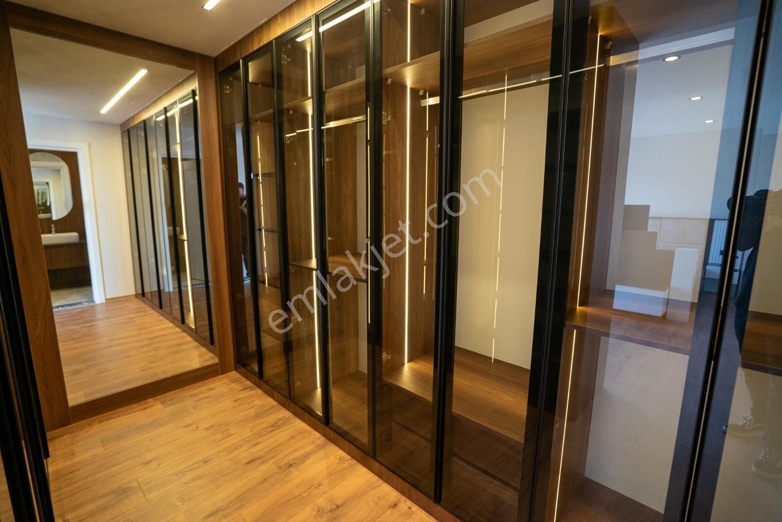 Guvenlık-özel Havuz-bahçe-otopark-merkezi-asansor-sauna-hamam--lüx-akıllı Ev -tamamı Müstakıl - Görsel 30