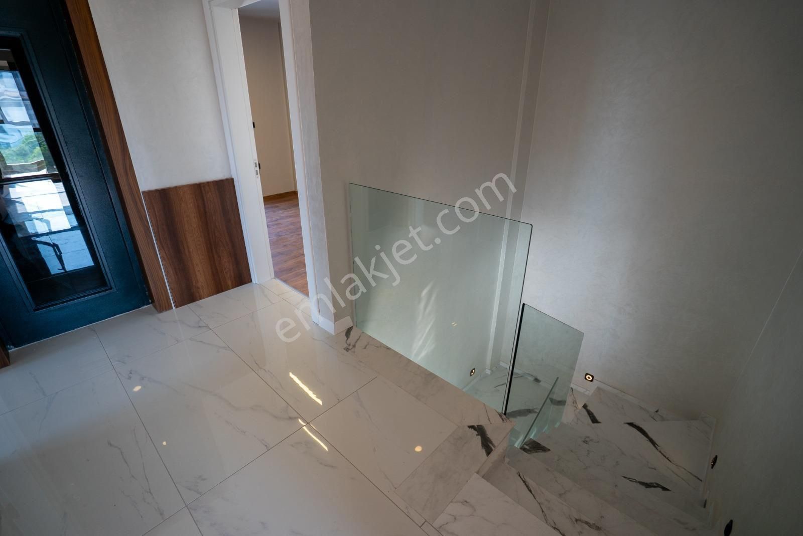 Guvenlık-özel Havuz-bahçe-otopark-merkezi-asansor-sauna-hamam--lüx-akıllı Ev -tamamı Müstakıl - Görsel 21