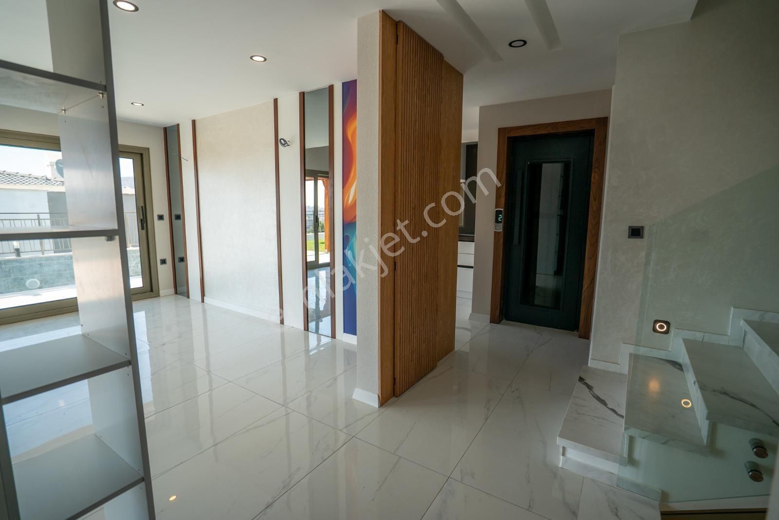 Guvenlık-özel Havuz-bahçe-otopark-merkezi-asansor-sauna-hamam--lüx-akıllı Ev -tamamı Müstakıl - Görsel 10