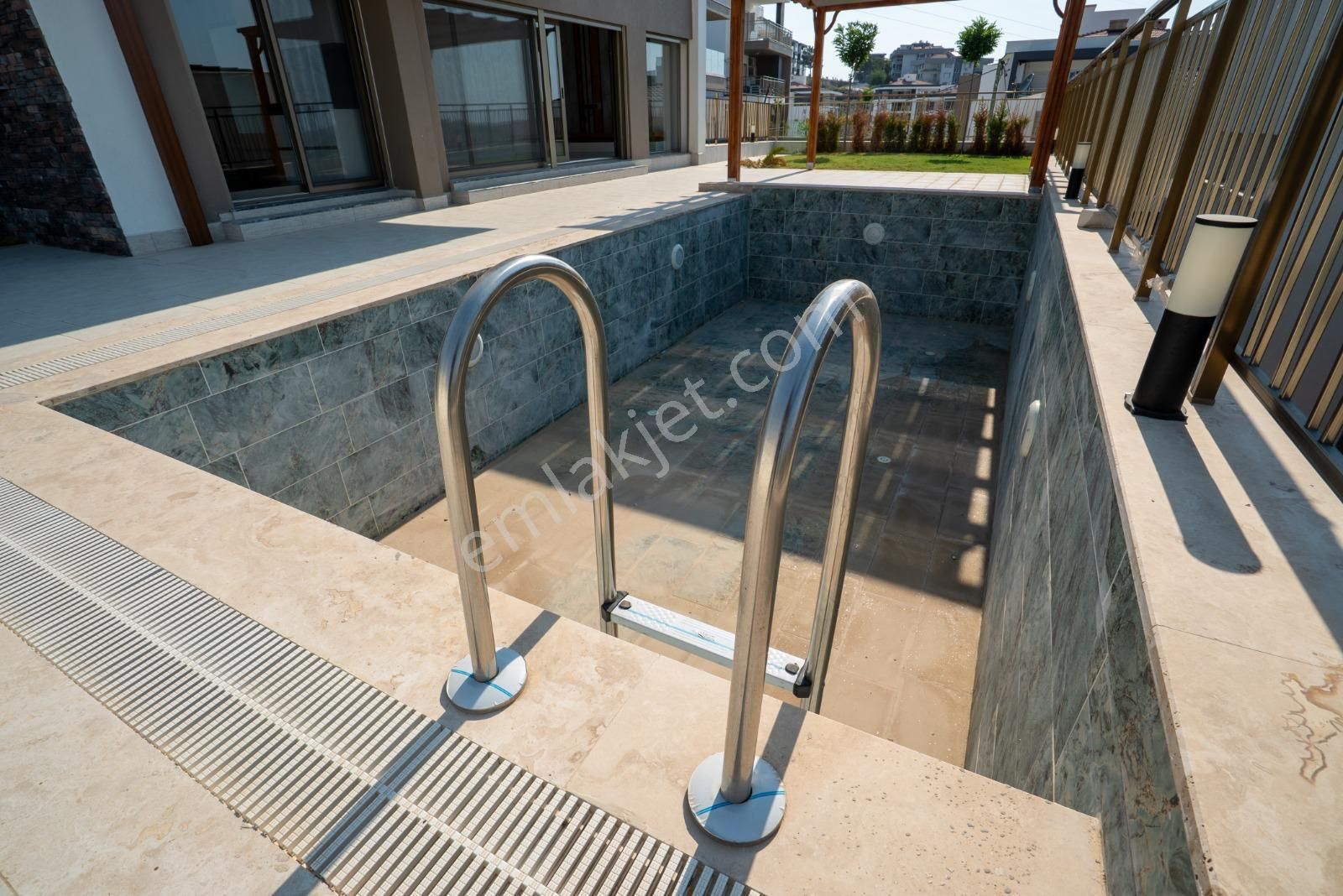 Guvenlık-özel Havuz-bahçe-otopark-merkezi-asansor-sauna-hamam--lüx-akıllı Ev -tamamı Müstakıl - Görsel 6