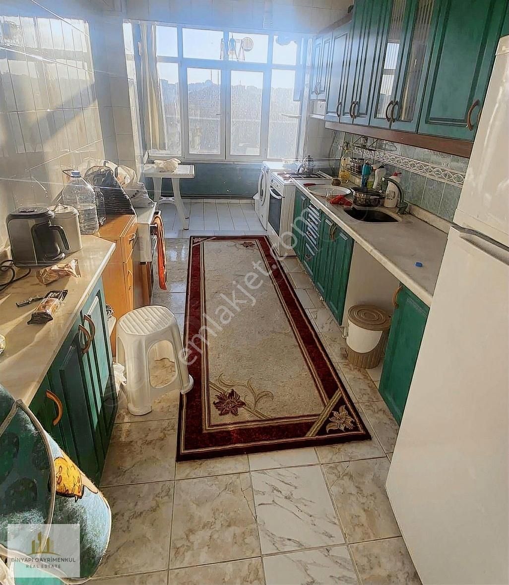 Genç Binada / Cadde Üzeri / 120 M2 / 3+1 / Full Masrafsız Geniş