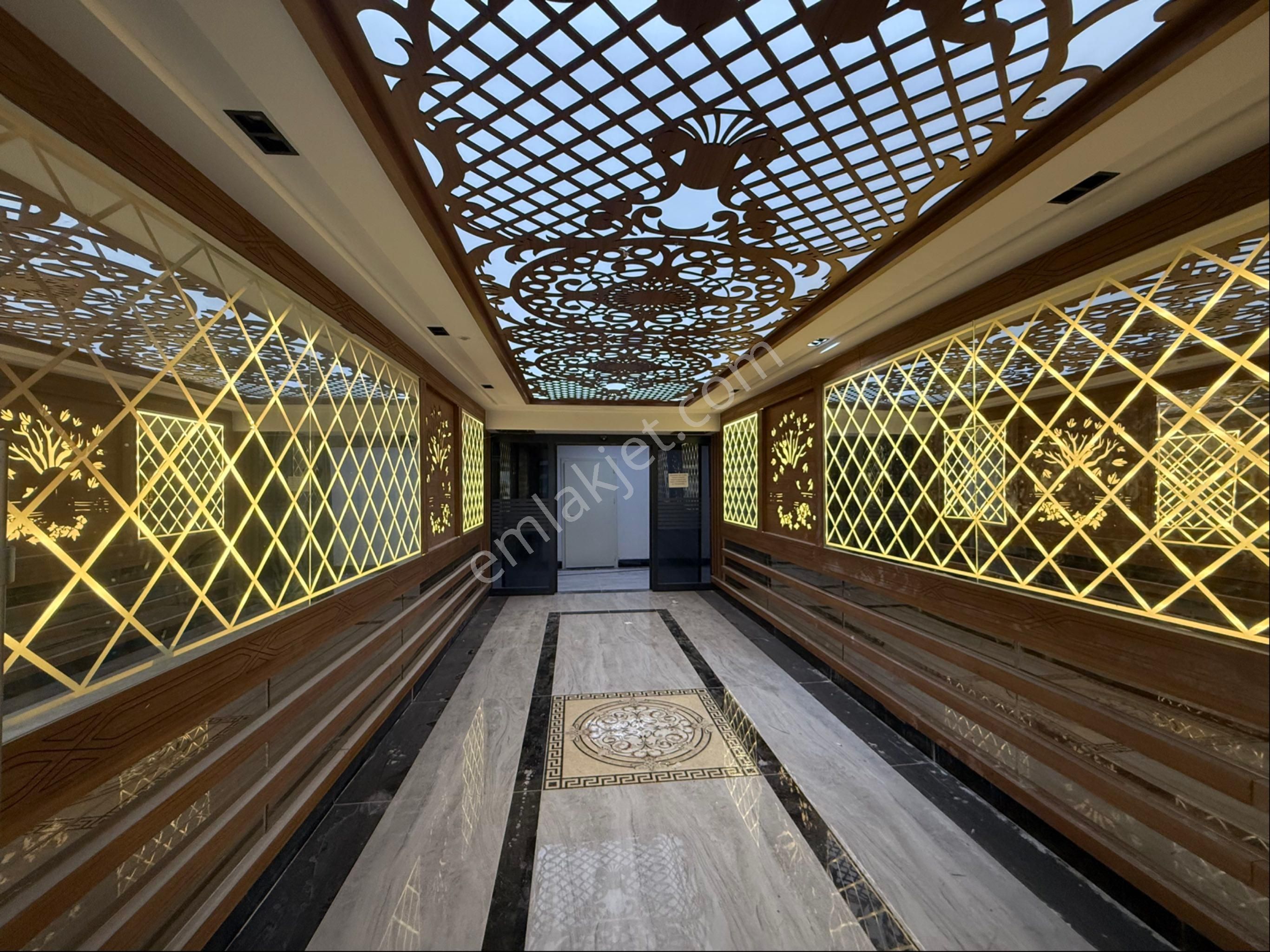 Bostanbaşı Ultralüks Kapalı Otoparklı Site İçi Satılık 4+1 Daire