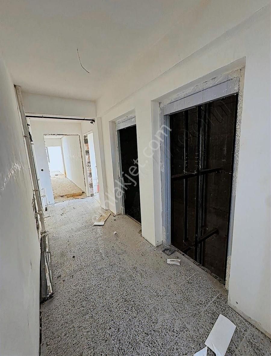 Abdurrahman Gazi Mahallesi 2+1 93 M2 Çıkmasız Proje Arakat Daire
