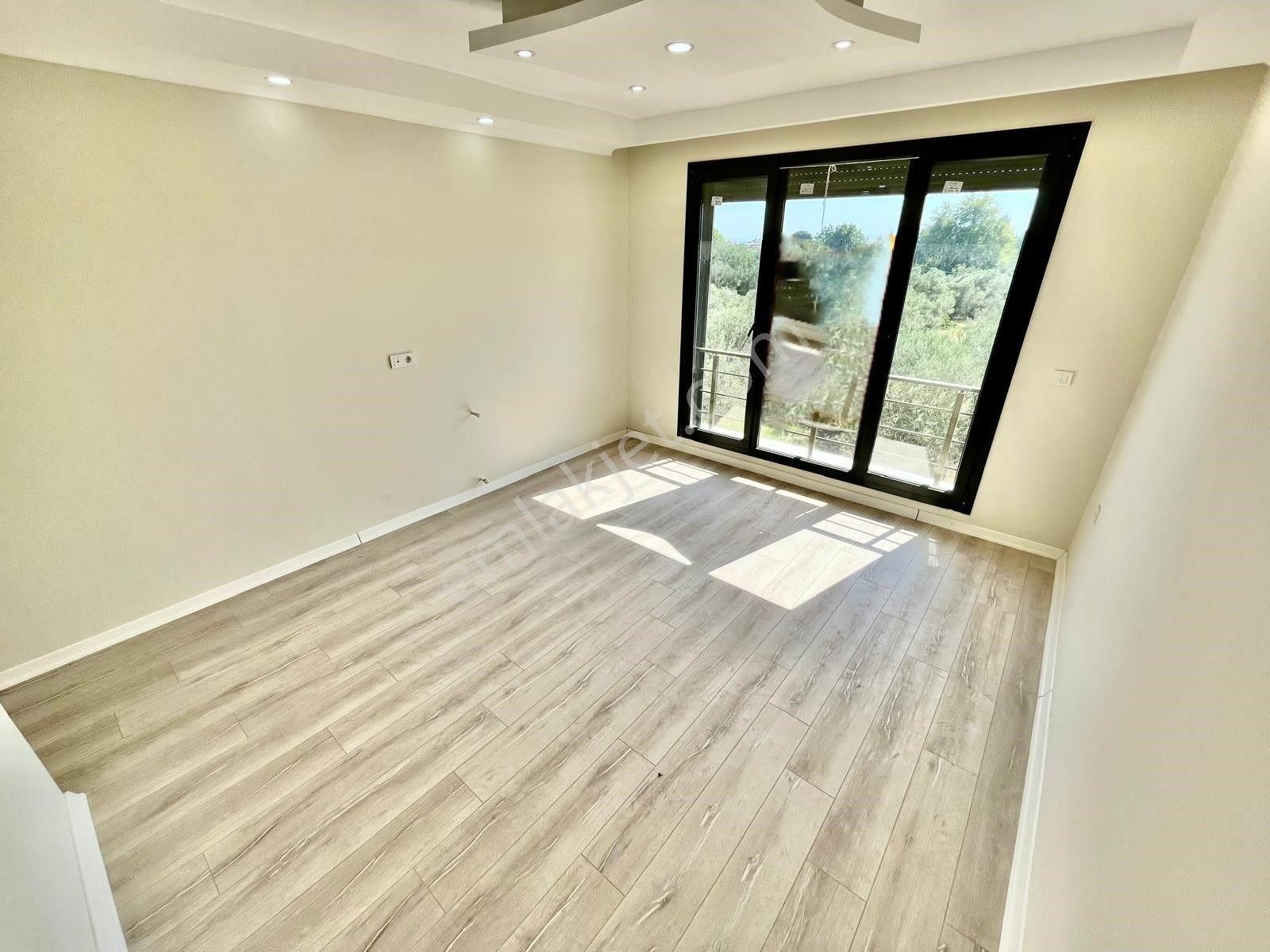 Gümüşden Geniş Bahçeli Ultra Lüx Tasarımlı Sıfır 3+1 Müstakil Ev - Görsel 30