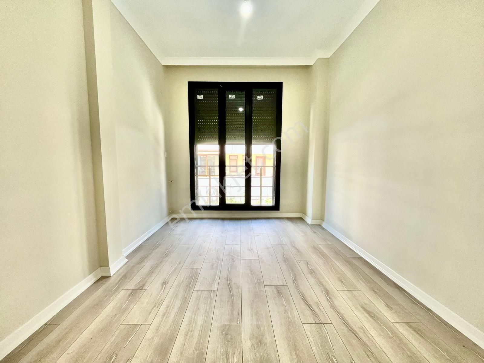 Gümüşden Geniş Bahçeli Ultra Lüx Tasarımlı Sıfır 3+1 Müstakil Ev - Görsel 32