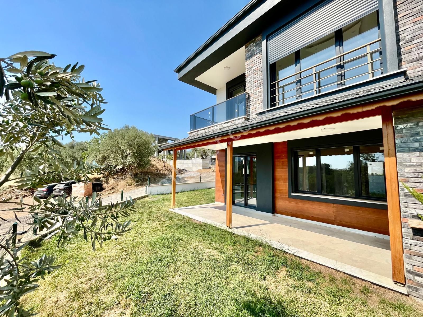 Gümüşden Geniş Bahçeli Ultra Lüx Tasarımlı Sıfır 3+1 Müstakil Ev - Görsel 9