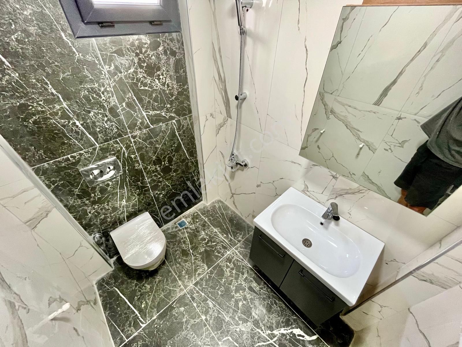 Gümüşden Geniş Bahçeli Ultra Lüx Tasarımlı Sıfır 3+1 Müstakil Ev - Görsel 21