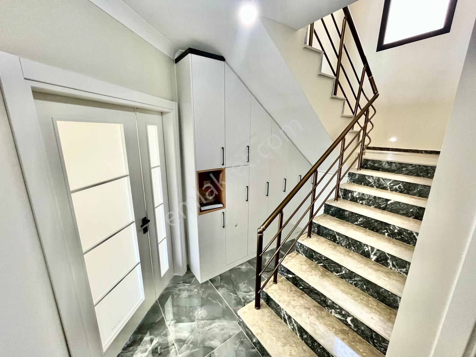 Gümüşden Geniş Bahçeli Ultra Lüx Tasarımlı Sıfır 3+1 Müstakil Ev - Görsel 33