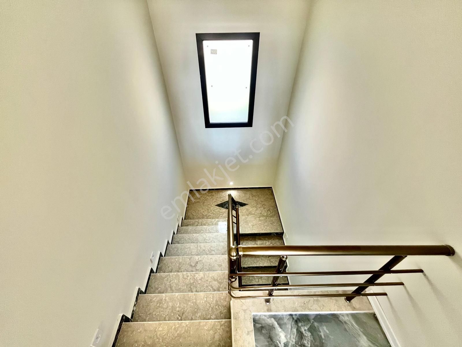 Gümüşden Geniş Bahçeli Ultra Lüx Tasarımlı Sıfır 3+1 Müstakil Ev - Görsel 20