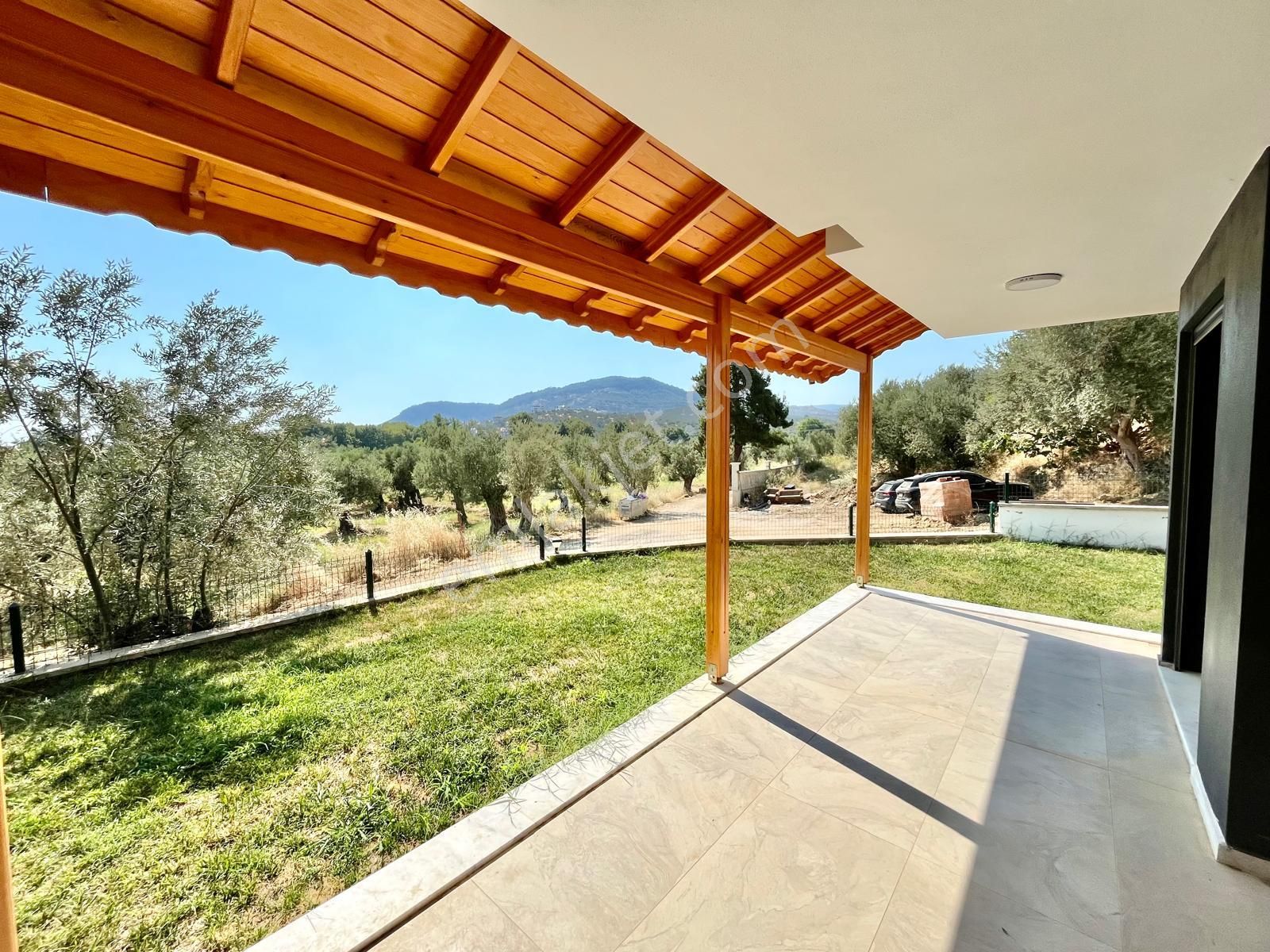 Gümüşden Geniş Bahçeli Ultra Lüx Tasarımlı Sıfır 3+1 Müstakil Ev - Görsel 8