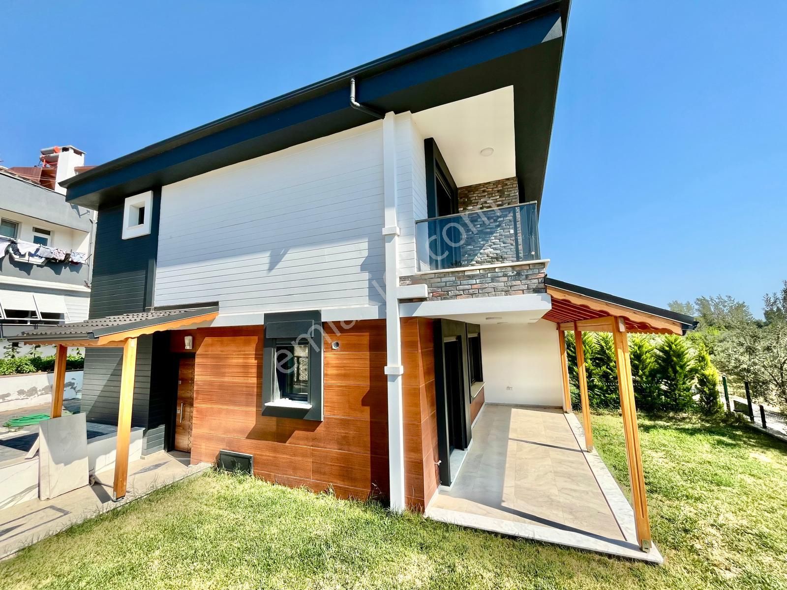 Gümüşden Geniş Bahçeli Ultra Lüx Tasarımlı Sıfır 3+1 Müstakil Ev - Görsel 6