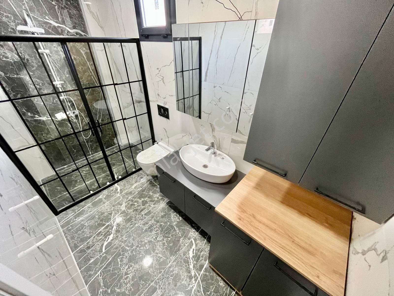 Gümüşden Geniş Bahçeli Ultra Lüx Tasarımlı Sıfır 3+1 Müstakil Ev - Görsel 23