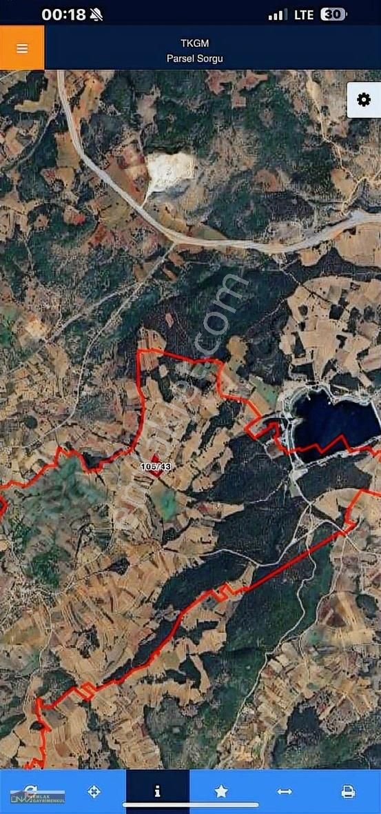 Bilecik Çakırpınar Köyü Pelitözü Göleti Üstü Resmi Yollu