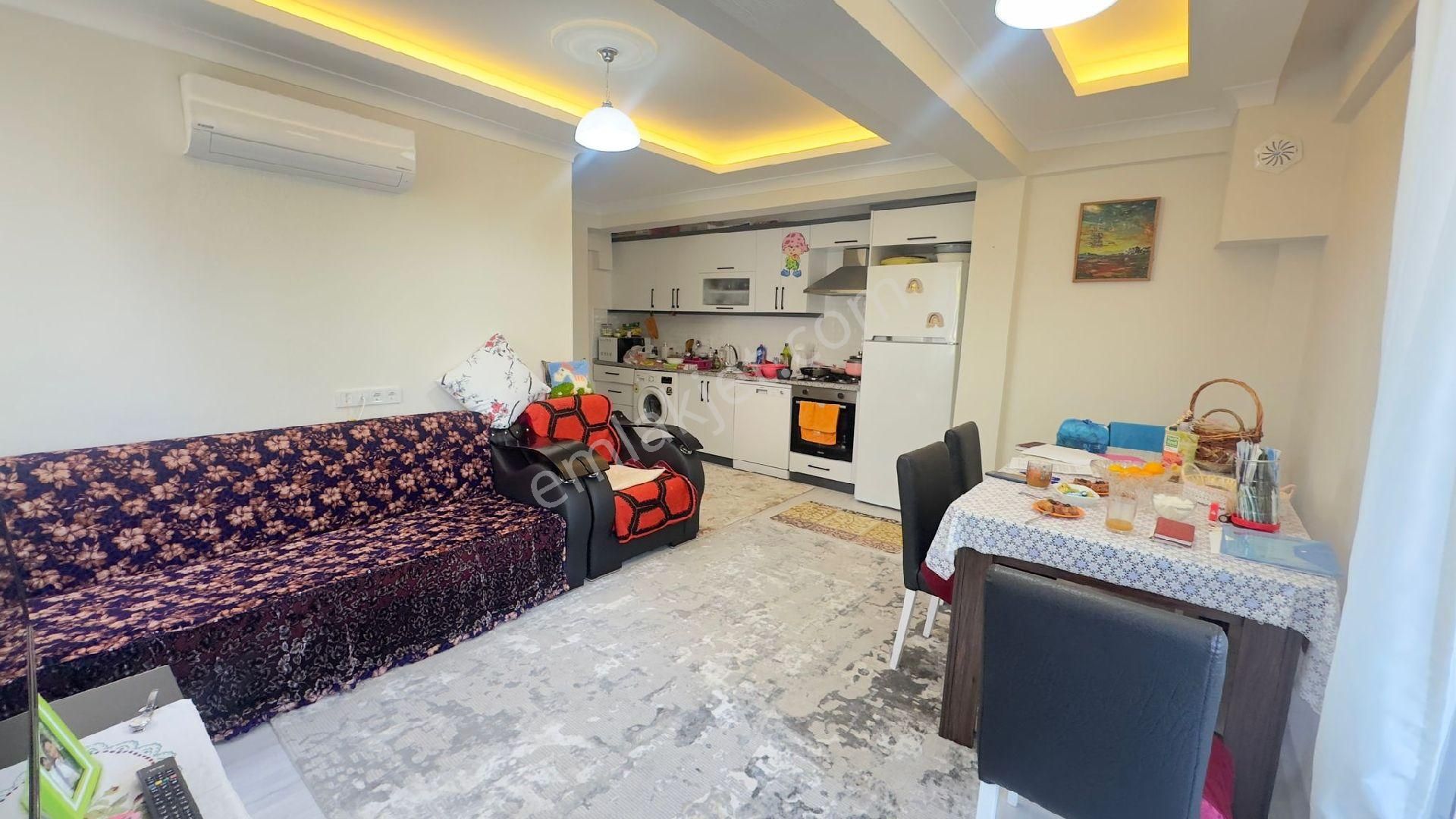 Seydikemer Gerişburnunda Bahçeli 2+1 Giriş Kat Satılık Daıre