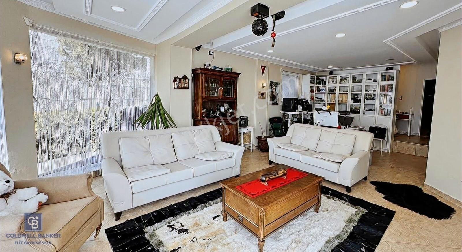 Cb Elit Atakent Sitesinde 750 M2 Arsa Paylı Yapılı Villa