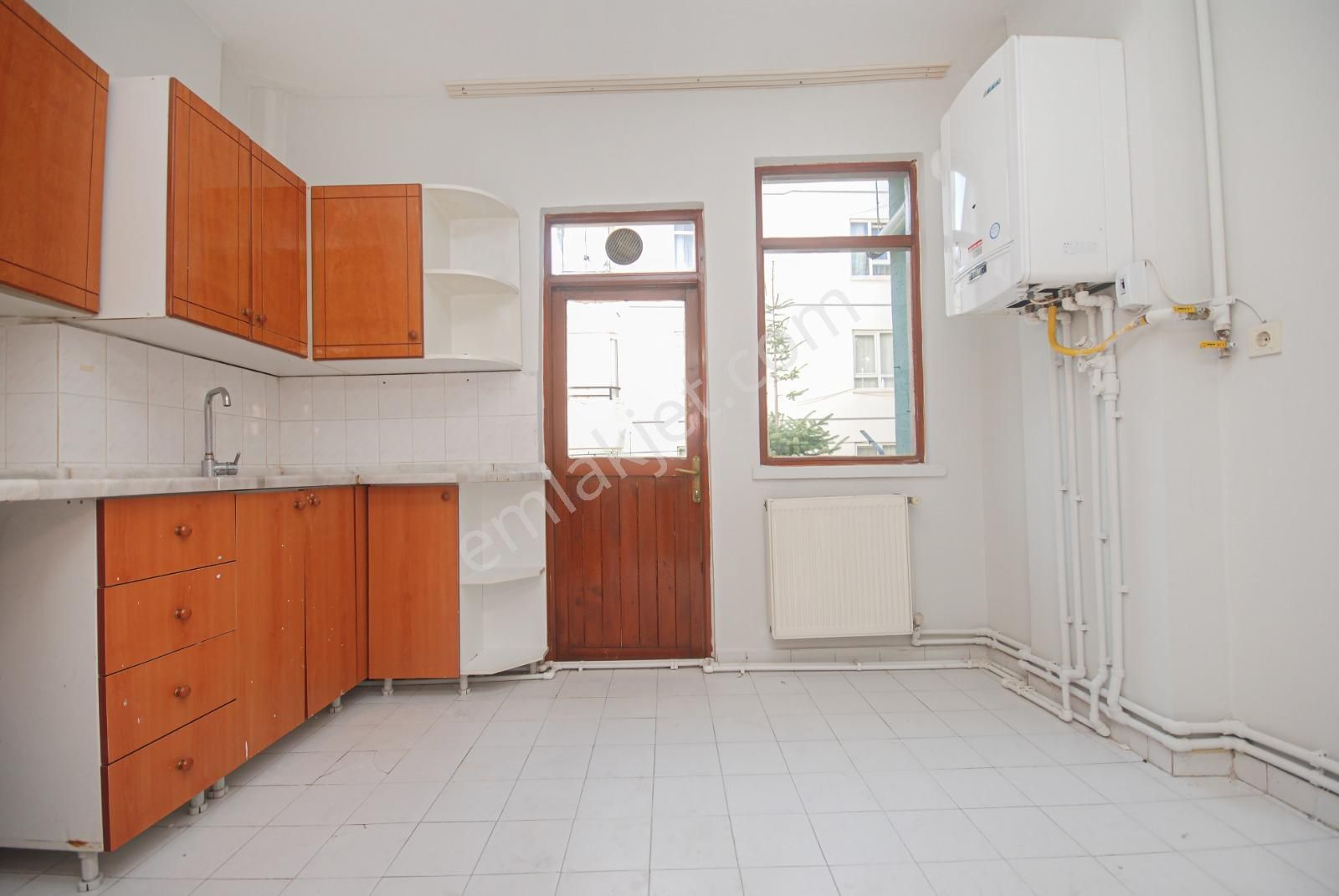 Namdar Sokakta Kiralık 3+1 Daire - Görsel 24