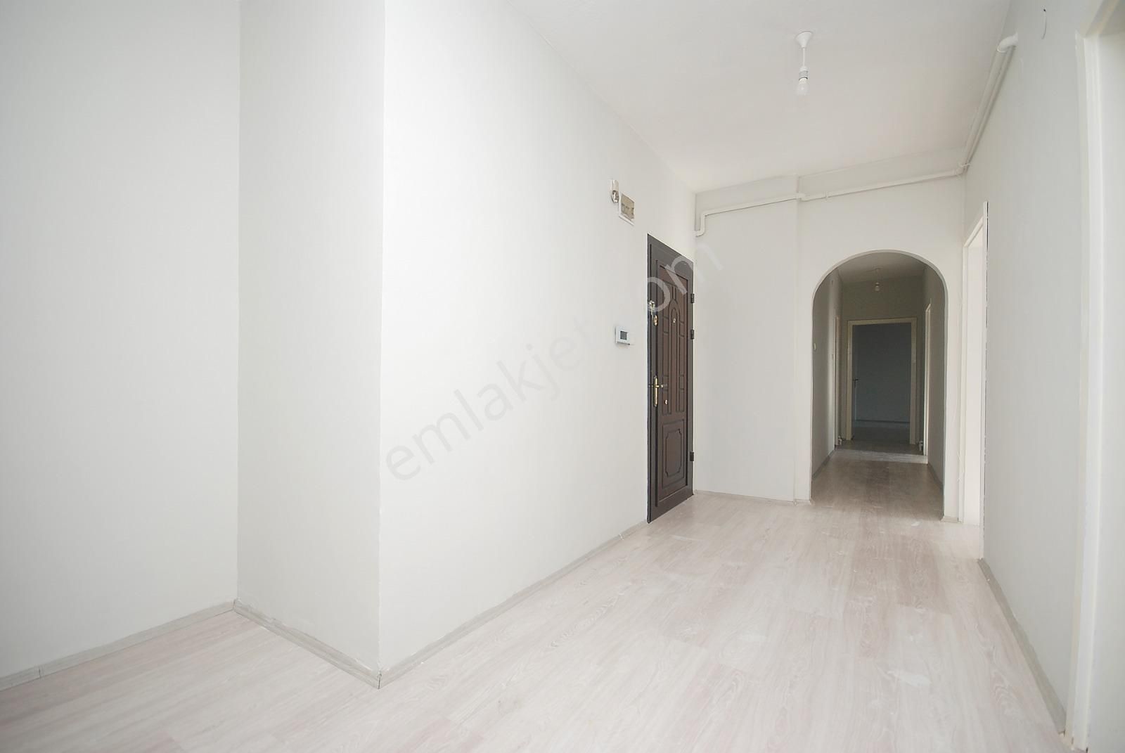 Namdar Sokakta Kiralık 3+1 Daire - Görsel 16