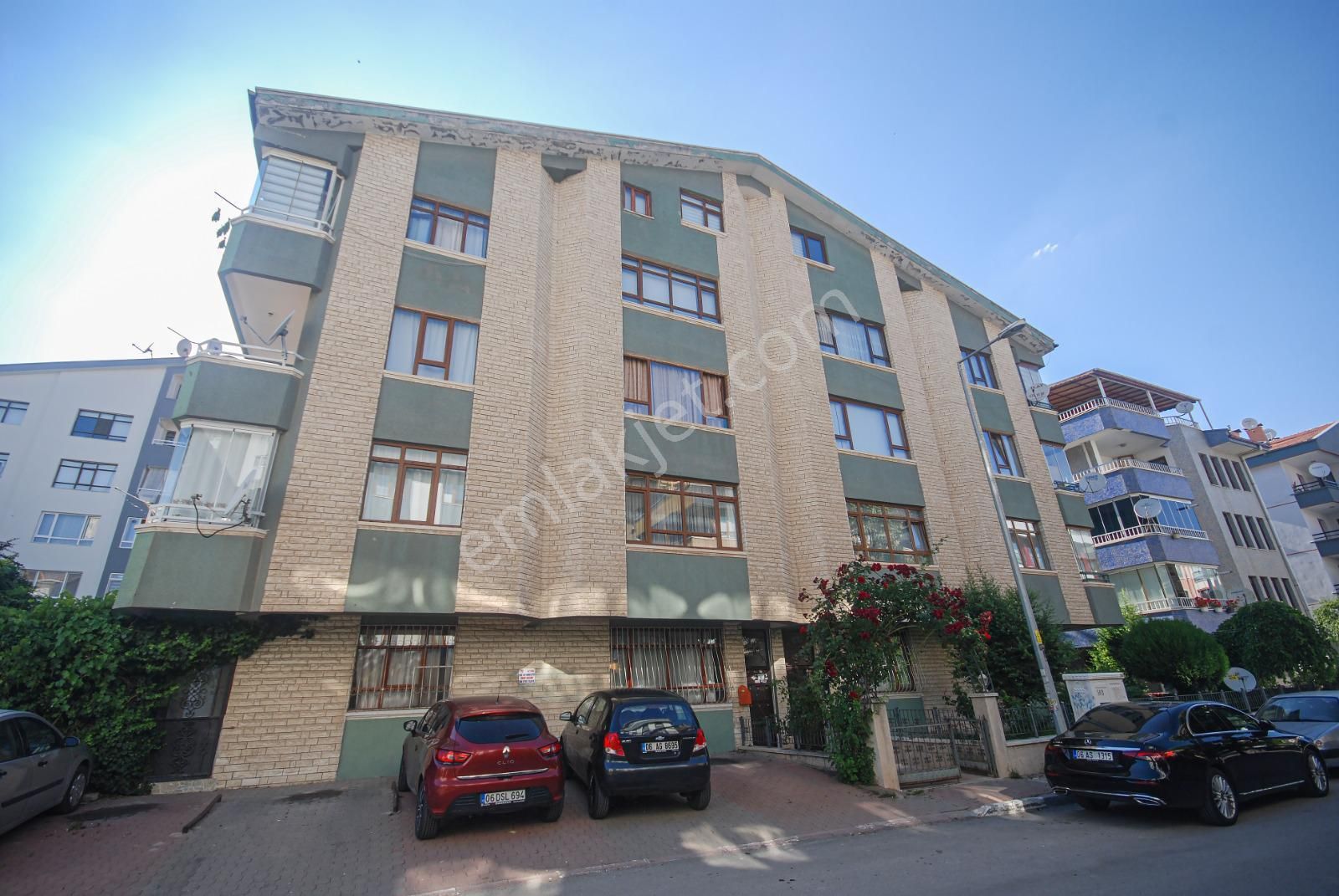 Namdar Sokakta Kiralık 3+1 Daire - Görsel 32