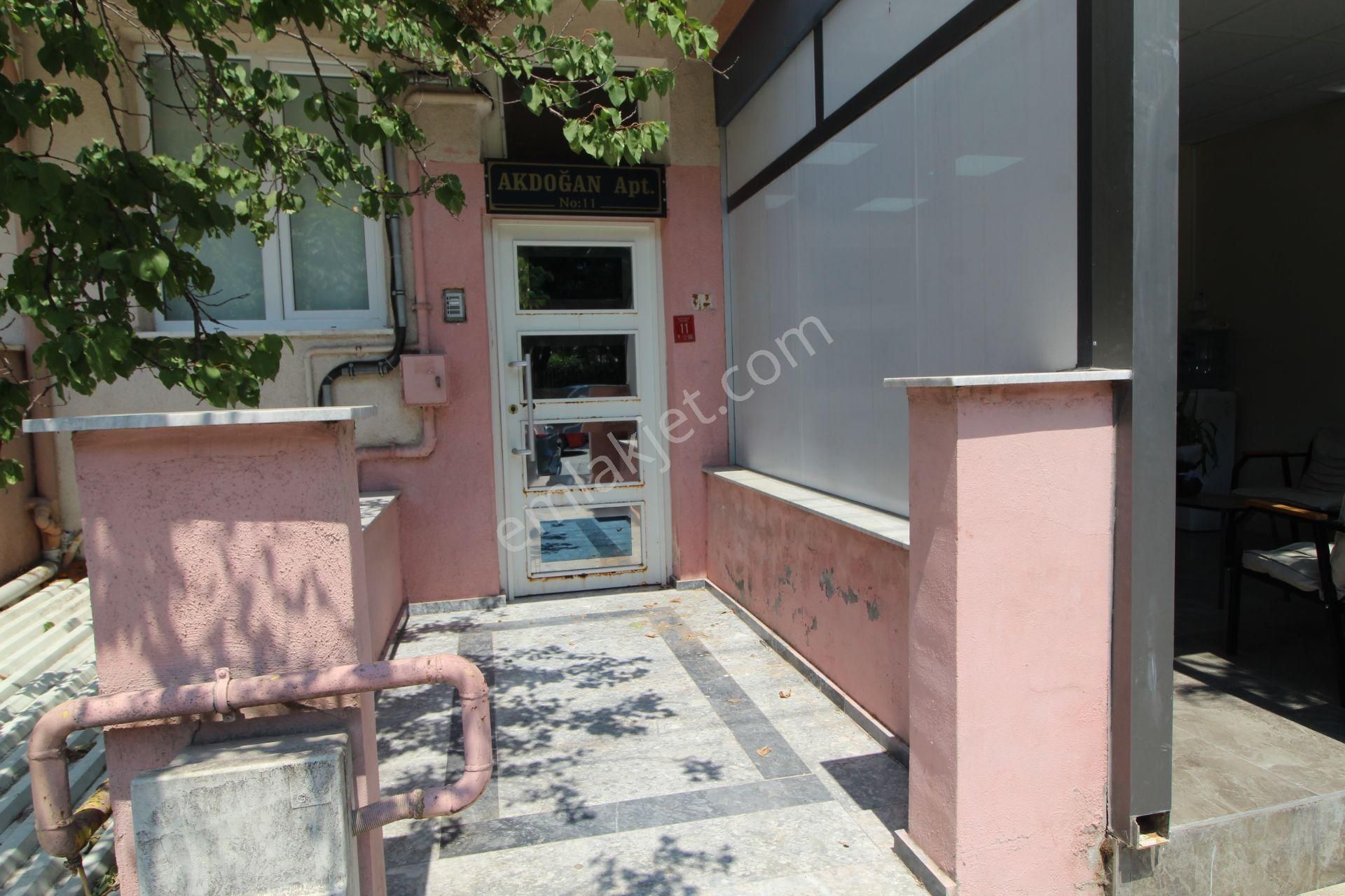 Century 21 Bal'dan Teknik Lise Cad.de Eşyalı Kiralık 3+1 Daire