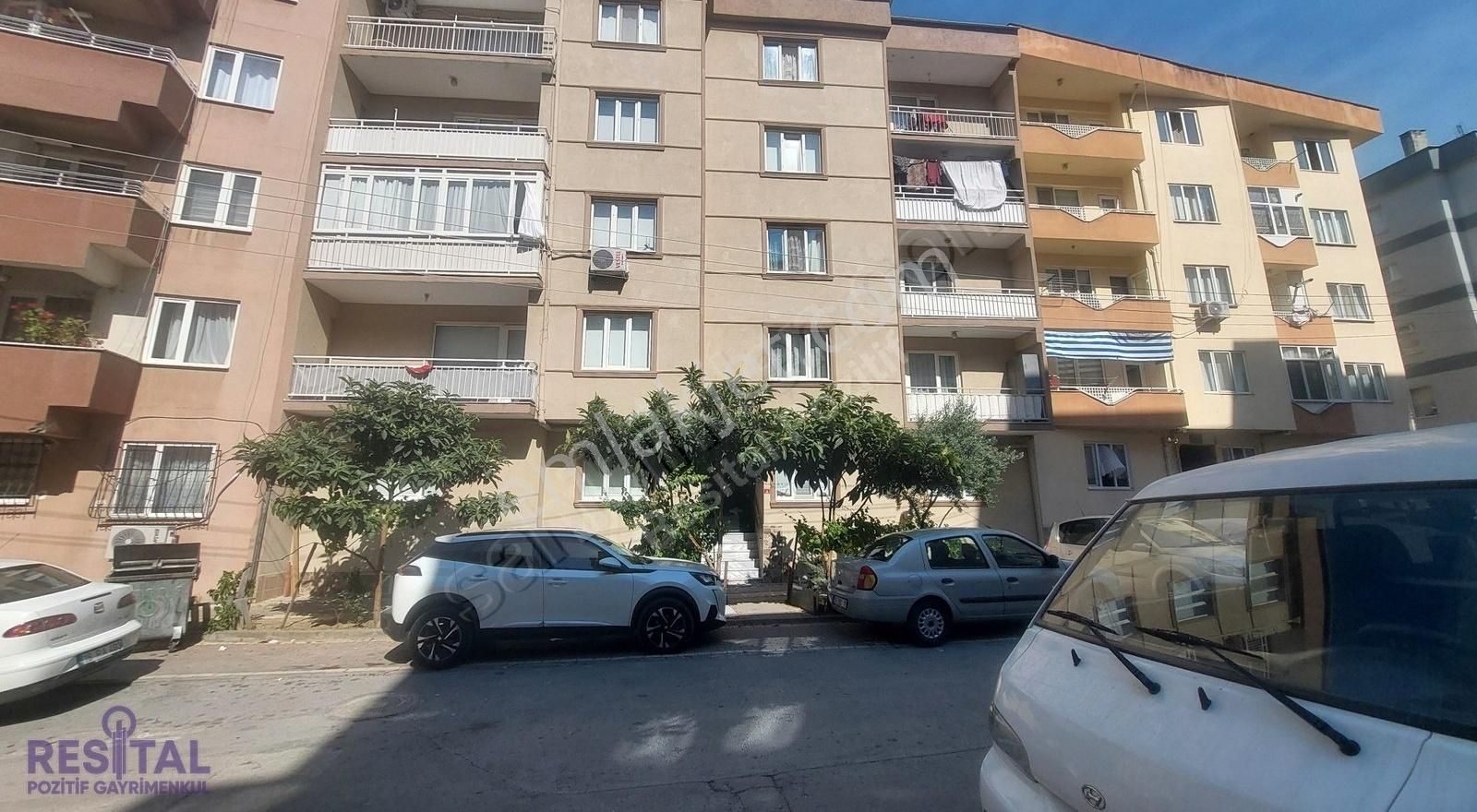 İhsaniye Mahallesi Okullara Yakın Geniş 3+1 Kiralık Daire