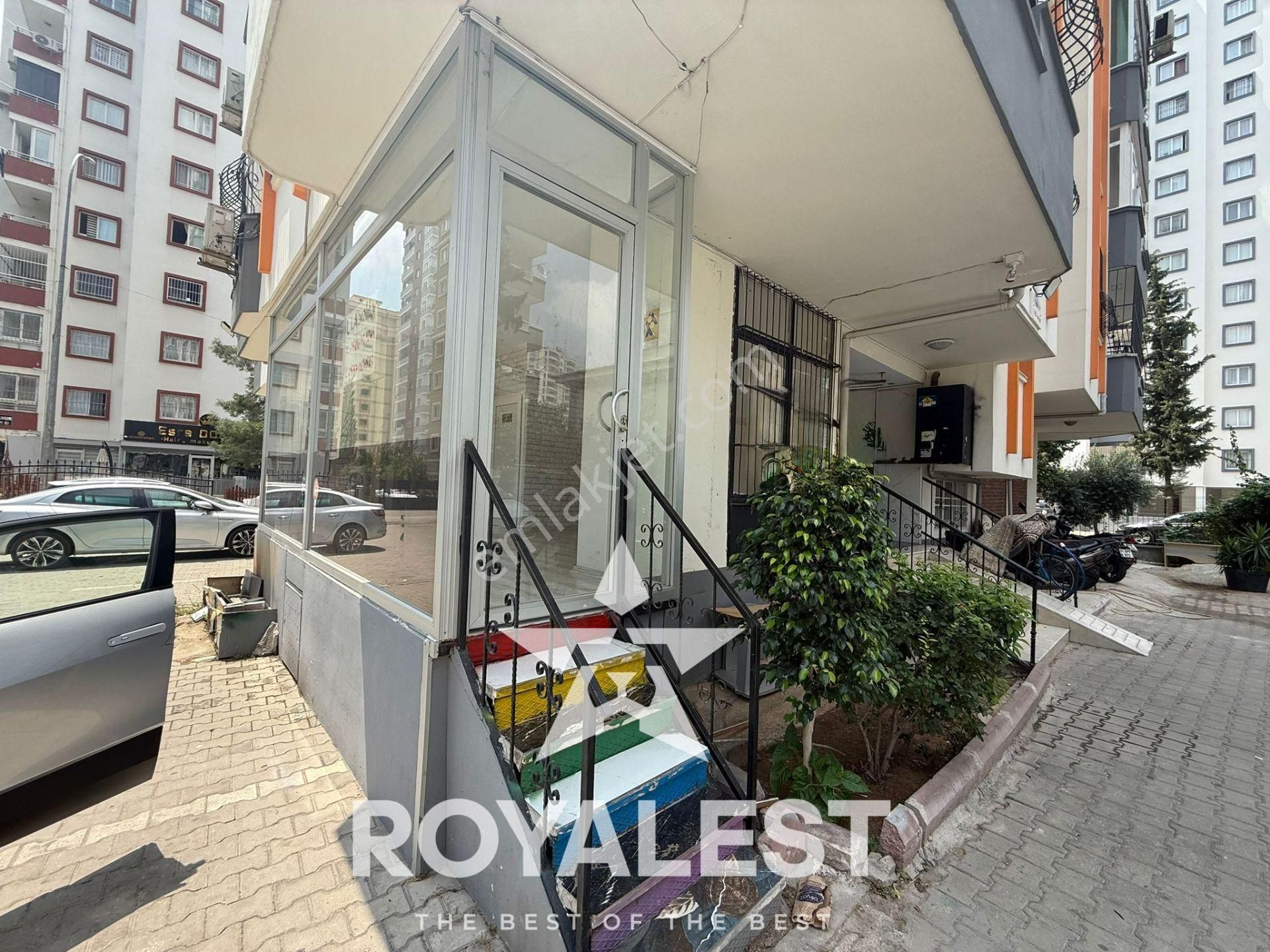 Royalest’ten Kiralık Dükkan