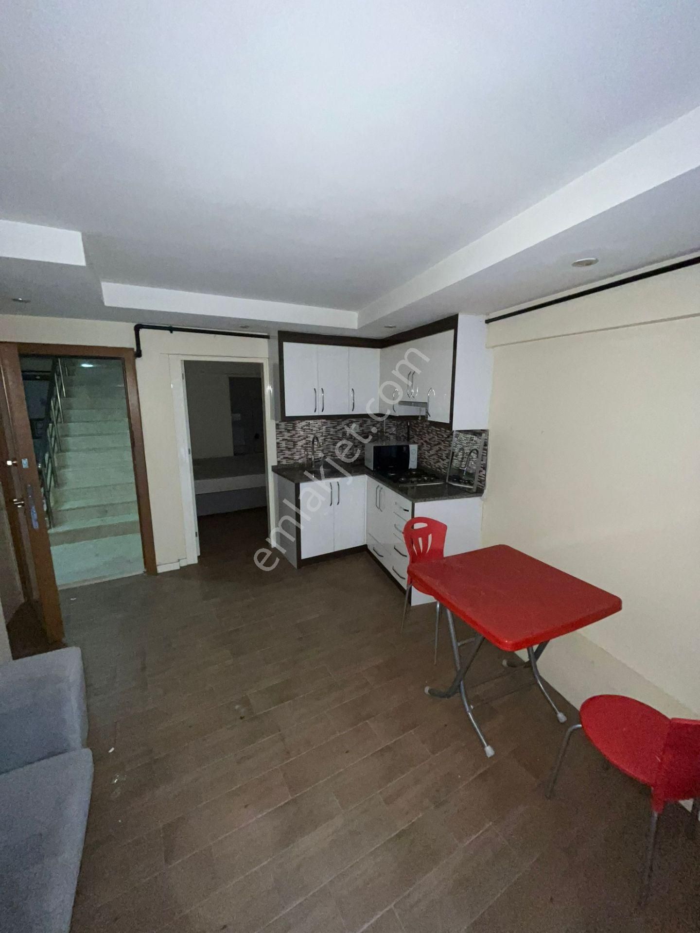 Kınıklıda 1+1 Kiralık Bahçe Katı