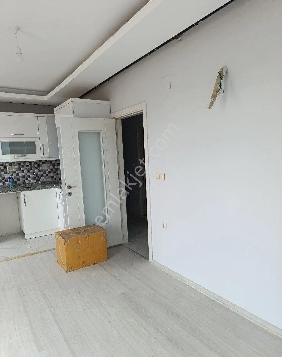 Adakent Emlak Dan Kiralik 3+1 Daire Hasarsiz Kombili Ana Yol Uzerinde K.mutfak Cam Balkon