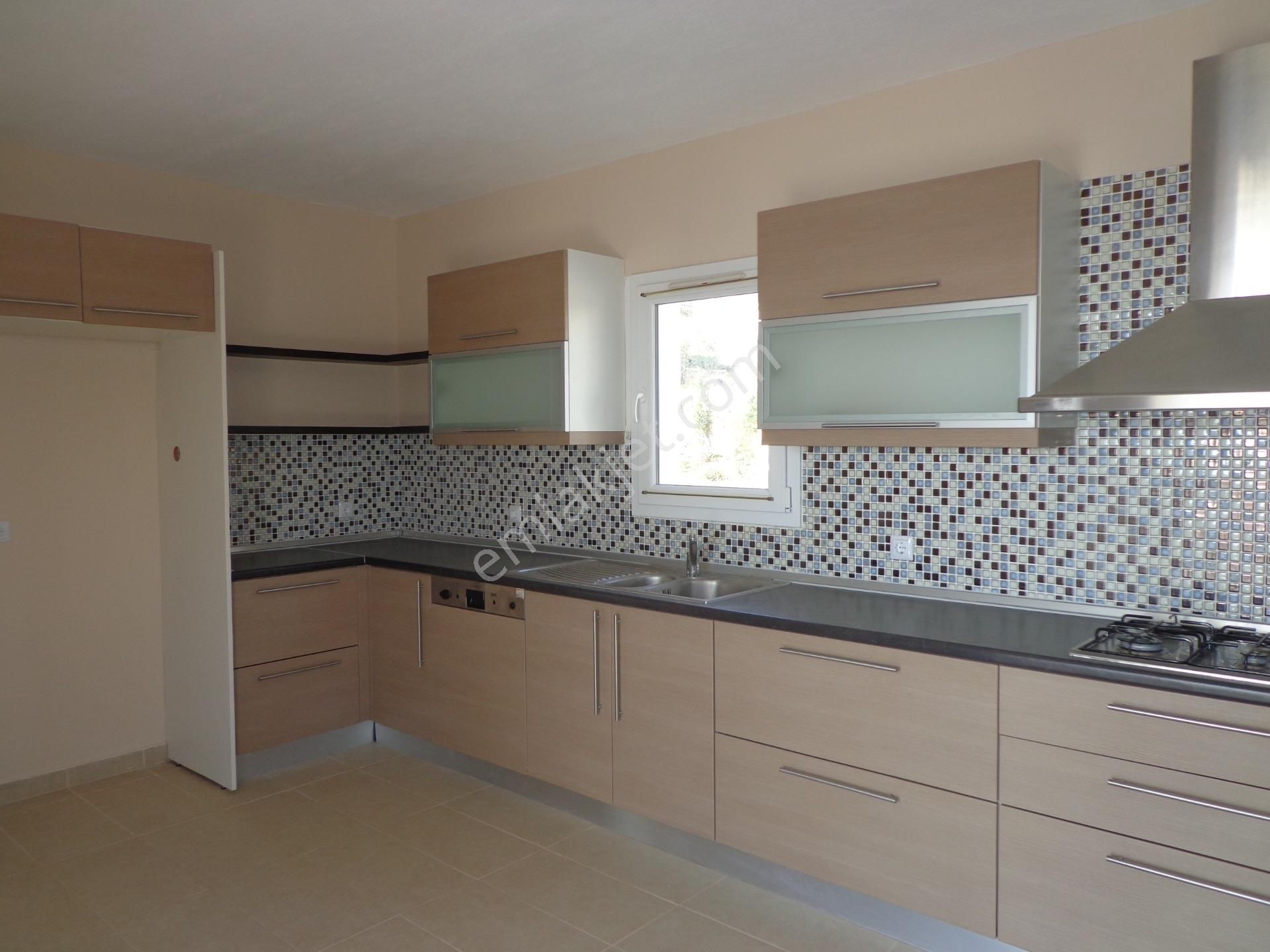 Bodrum, Merkezde, Kale Manzaralı, Bahçeli, 3+1 Müstakil Dubleks Villa - Görsel 17