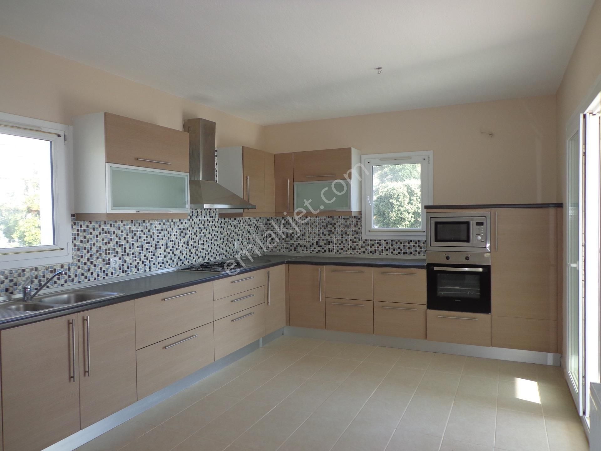 Bodrum, Merkezde, Kale Manzaralı, Bahçeli, 3+1 Müstakil Dubleks Villa - Görsel 16