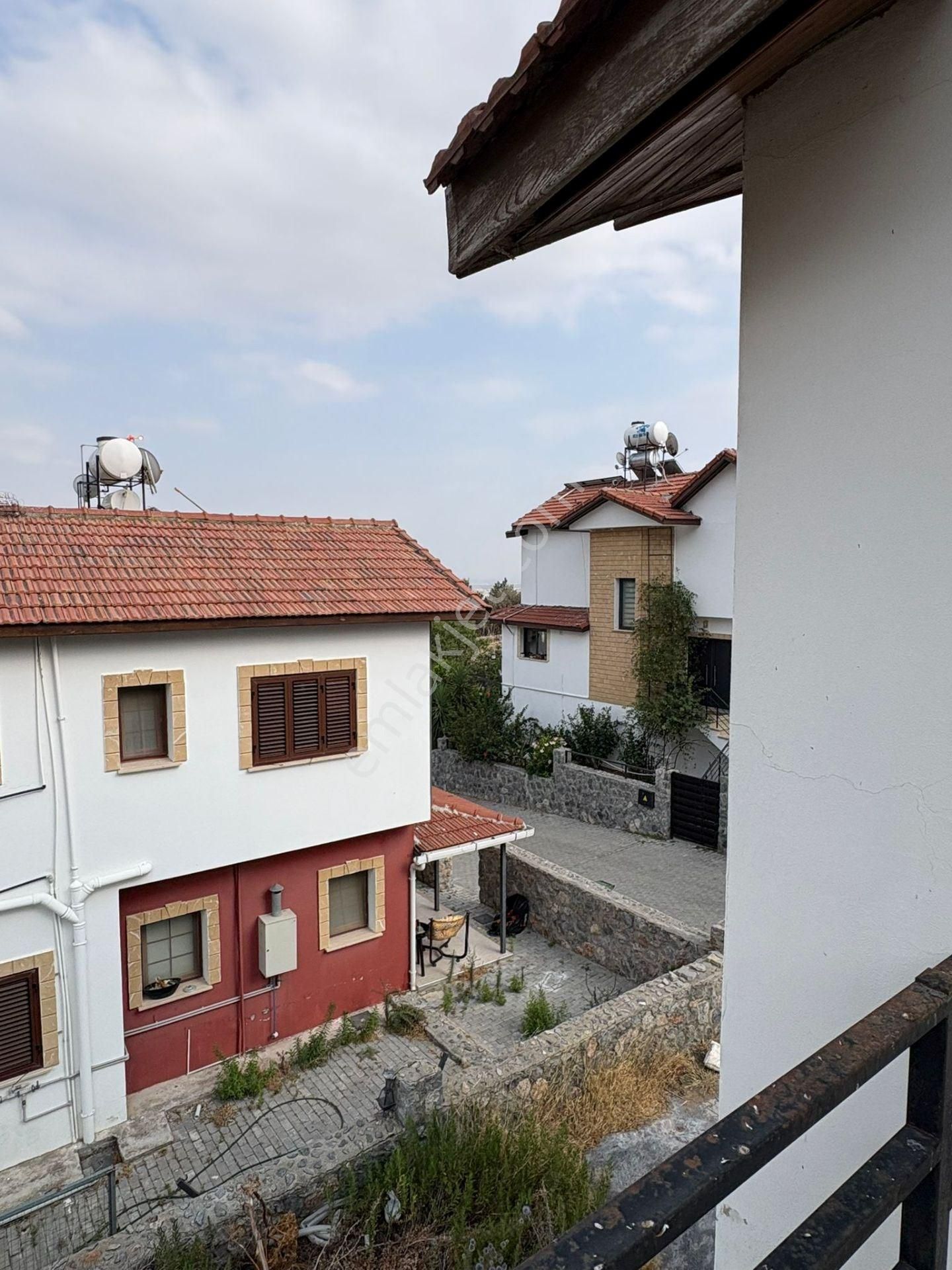 Ağırdağda Satılık Türk Koçanlı Arsa Alanı 300m2'den Villa Alanı 220m2'den 3+1 Duplex Villa. - Görsel 3